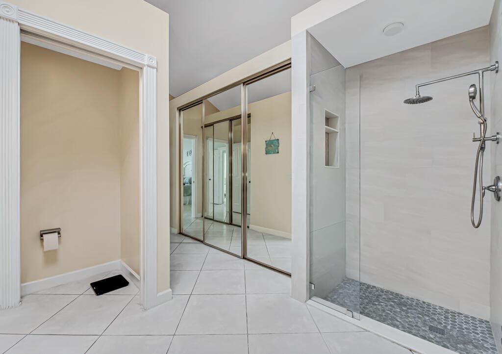2390 Saratoga Bay Drive, West Palm Beach, FL 33409 — photo 28 of 58