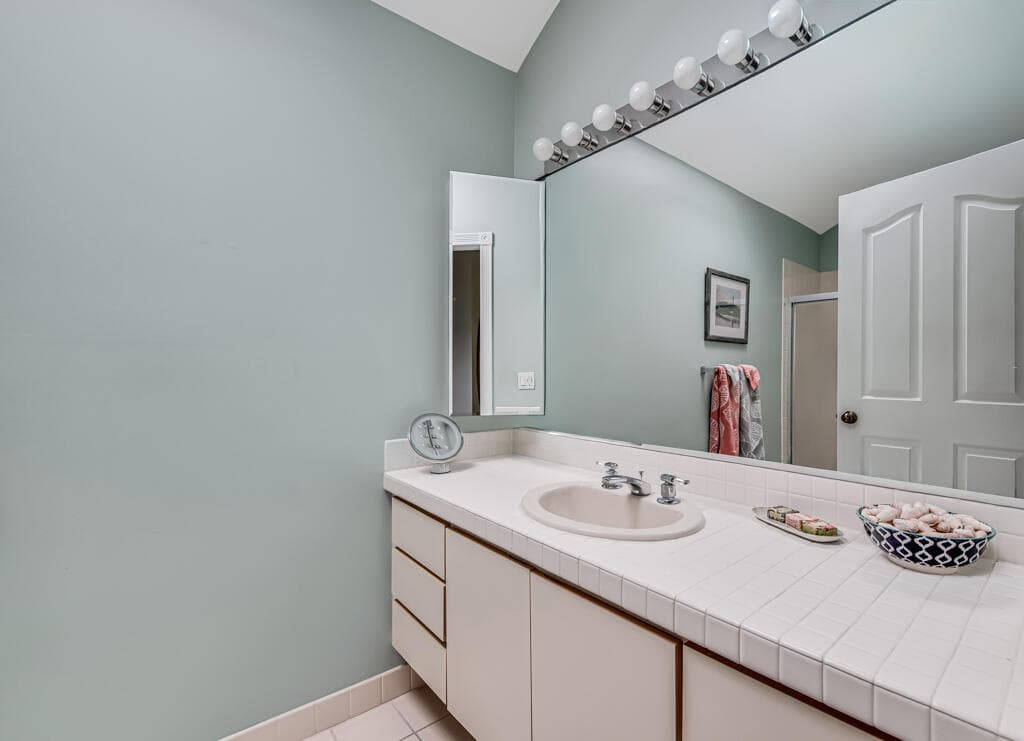 2390 Saratoga Bay Drive, West Palm Beach, FL 33409 — photo 32 of 58