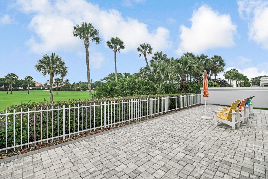 2390 Saratoga Bay Drive, West Palm Beach, FL 33409 — photo 41 of 58