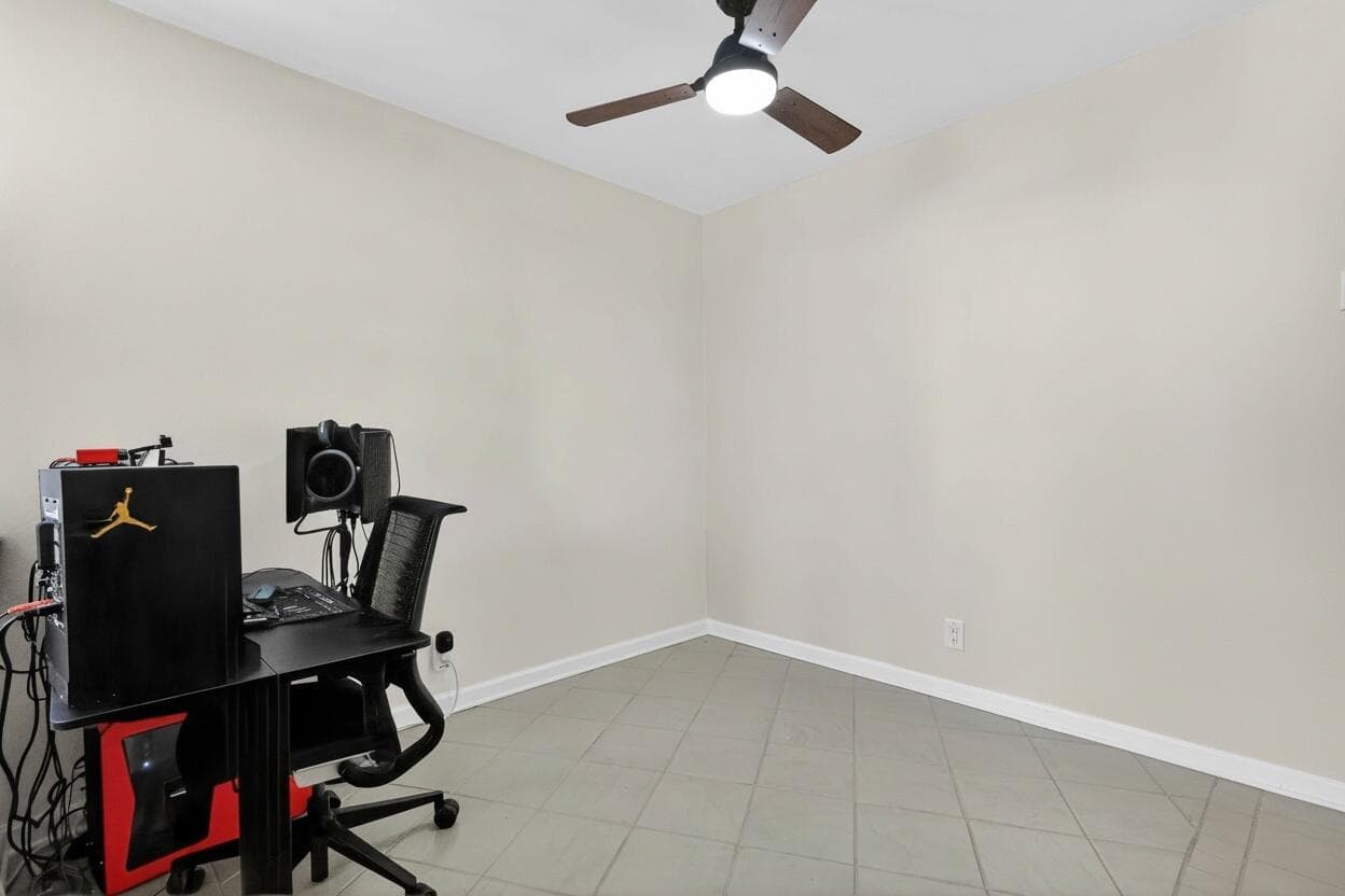 430 Golden Isles Drive 301, Hallandale Beach, FL 33009 — photo 27 of 39