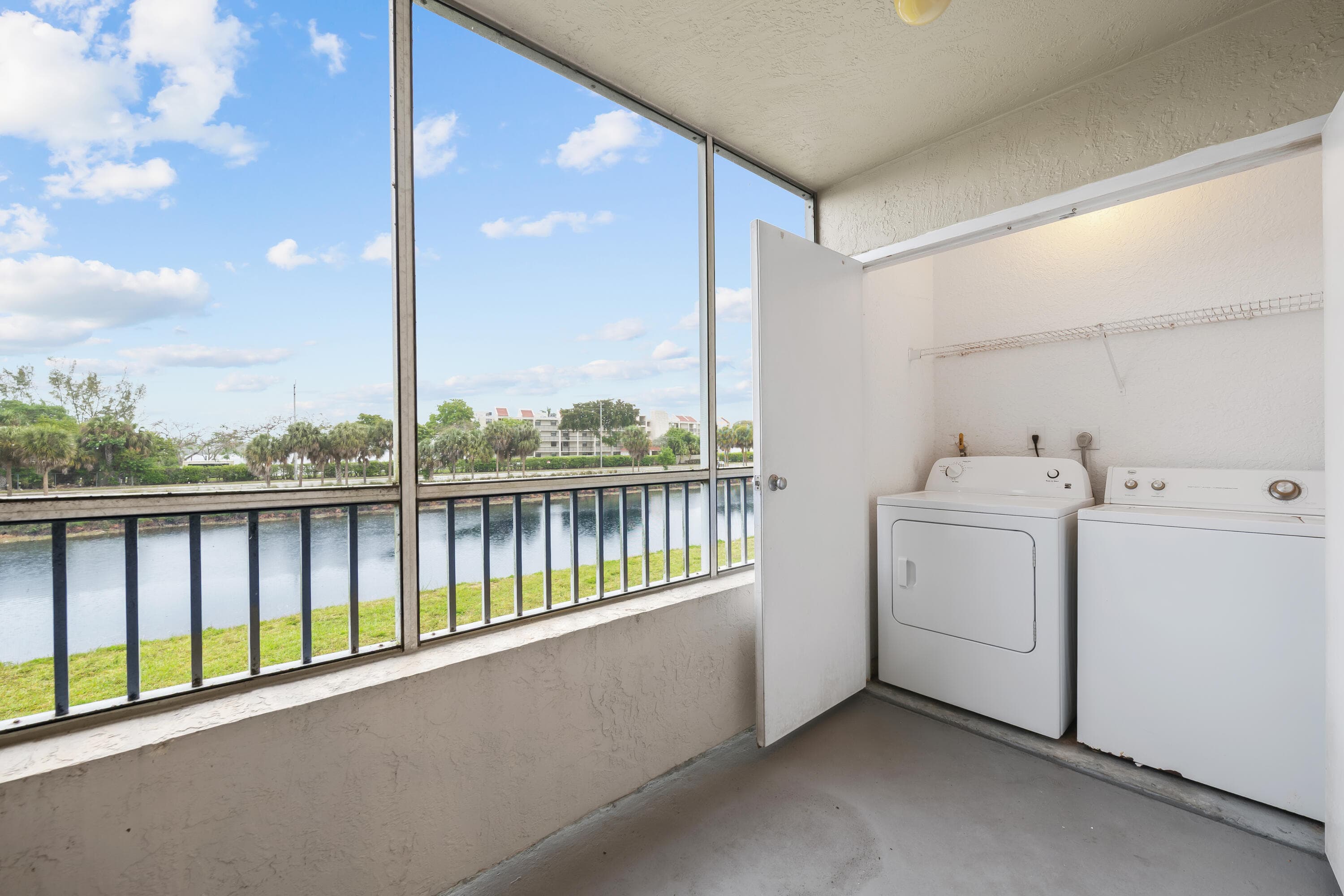2861 N Oakland Forest Drive 202, Oakland Park, FL 33309 — photo 22 of 27