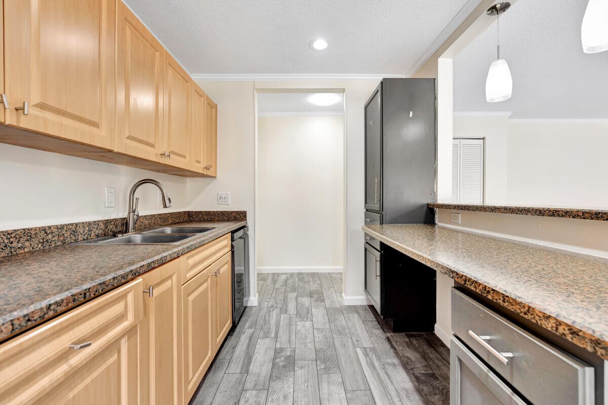 150 Pineview Road F3, Jupiter, FL 33469 — photo 5 of 12