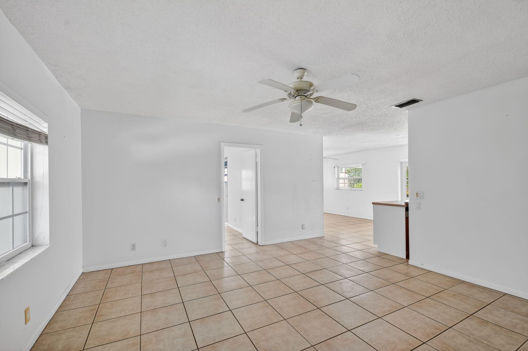 1006 SW 28th Avenue, Boynton Beach, FL 33426 — photo 8 of 76