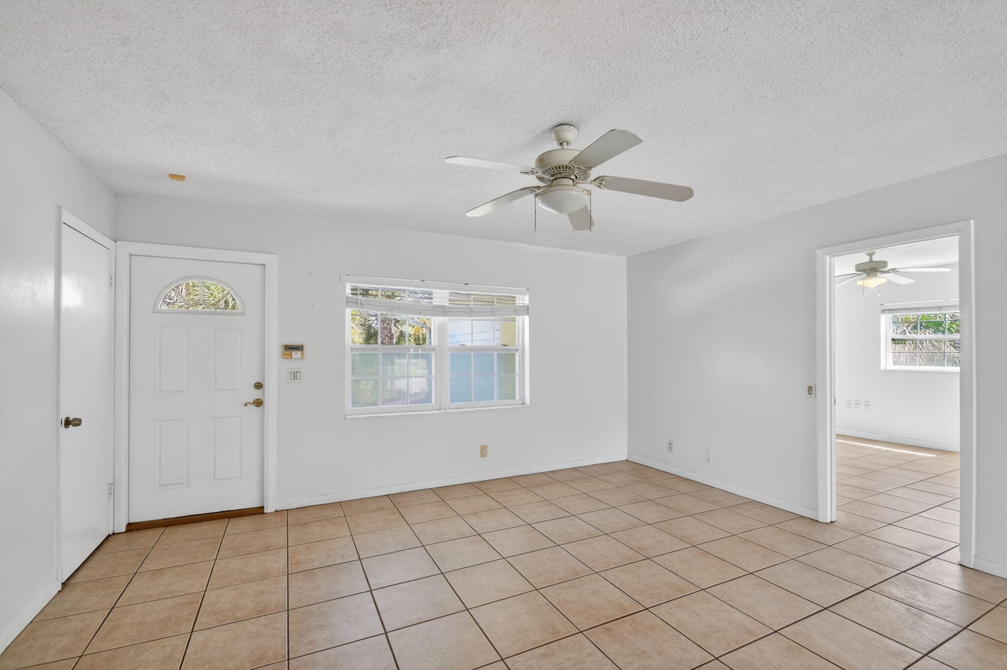 1006 SW 28th Avenue, Boynton Beach, FL 33426 — photo 9 of 76