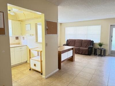 145 Dorchester G 145, West Palm Beach, FL 33417 — photo 9 of 17