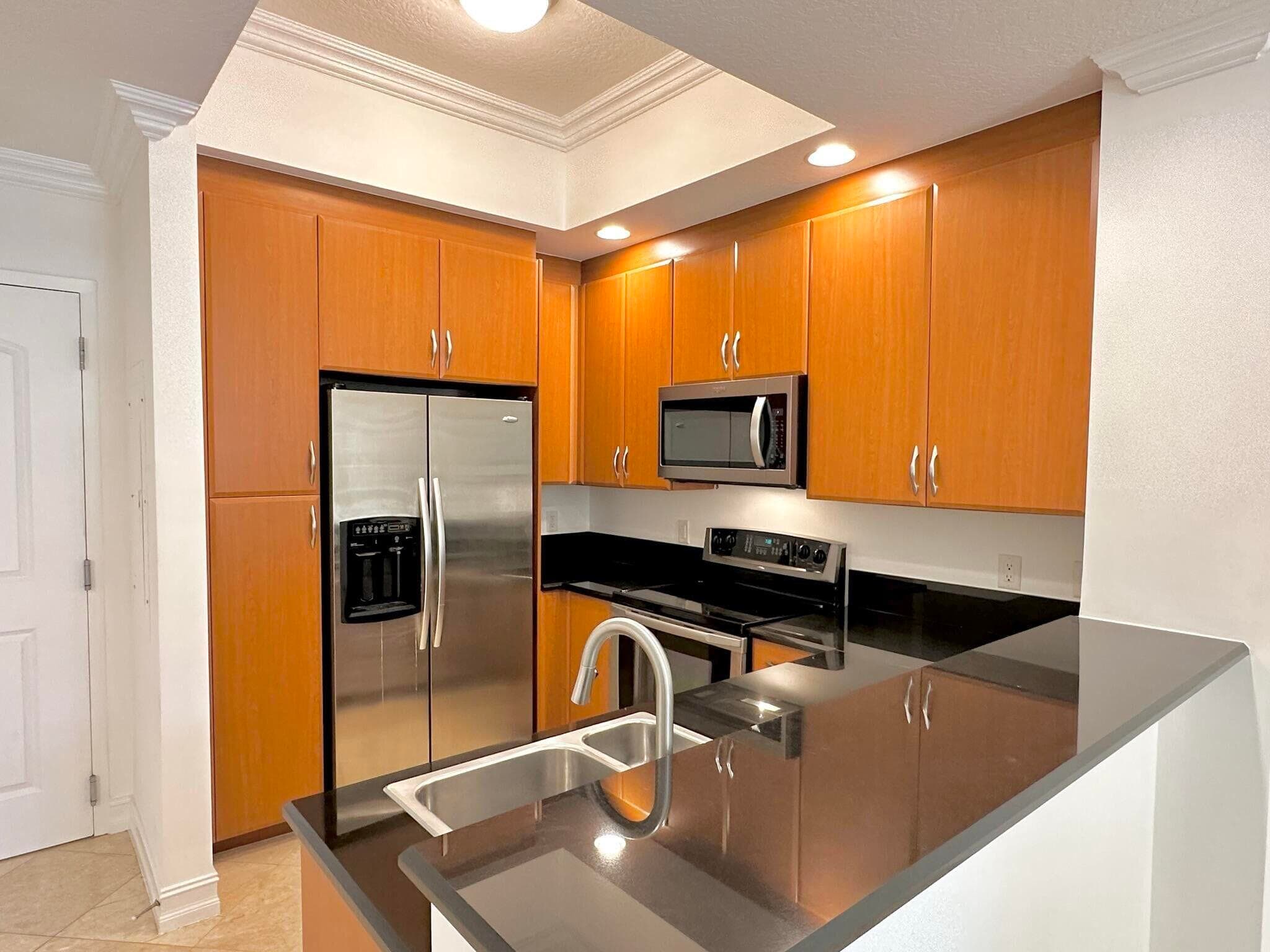 701 S Olive Avenue 1008, West Palm Beach, FL 33401 — photo 4 of 23