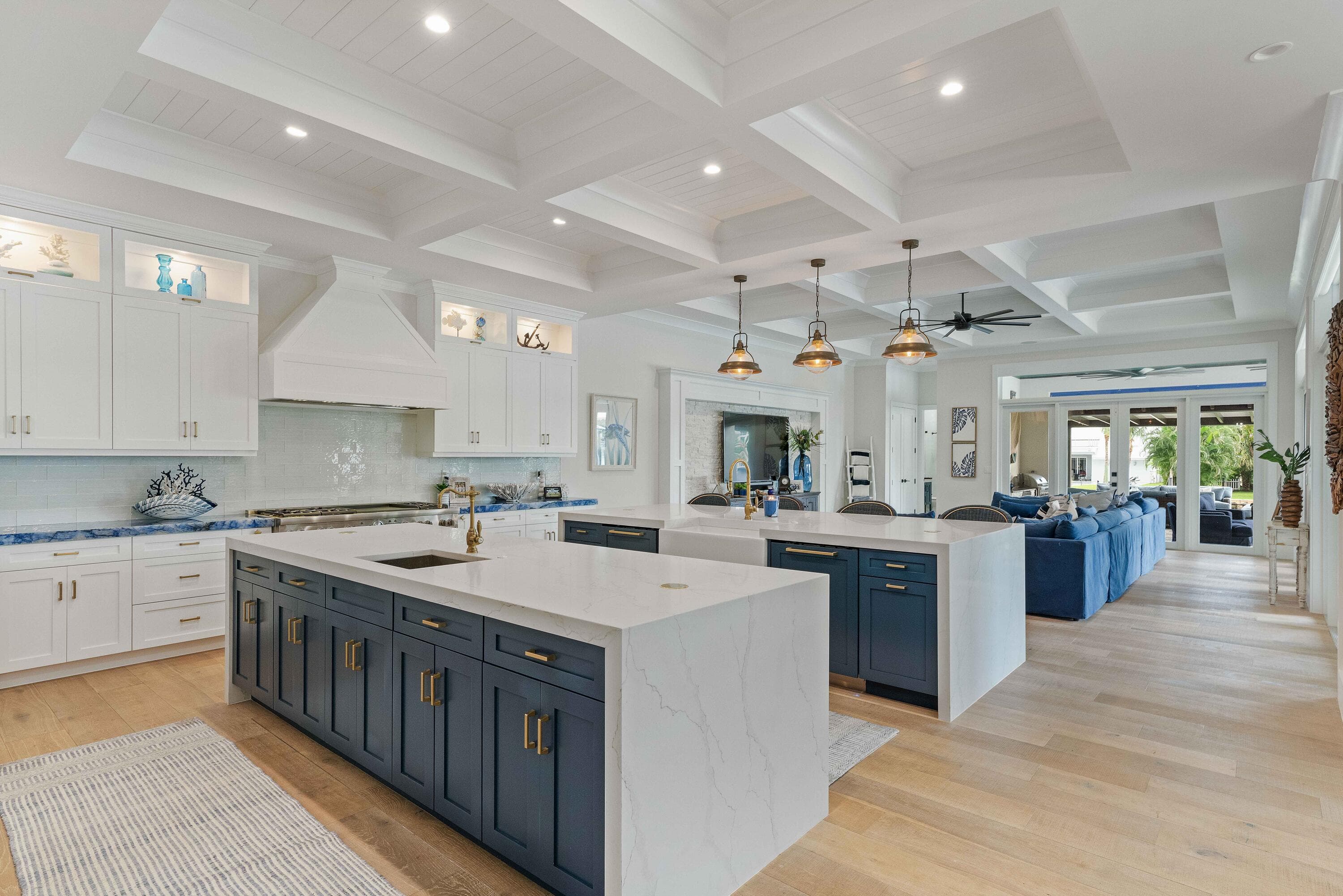 261 Old Jupiter Beach Road, Jupiter, FL 33477 — photo 18 of 97