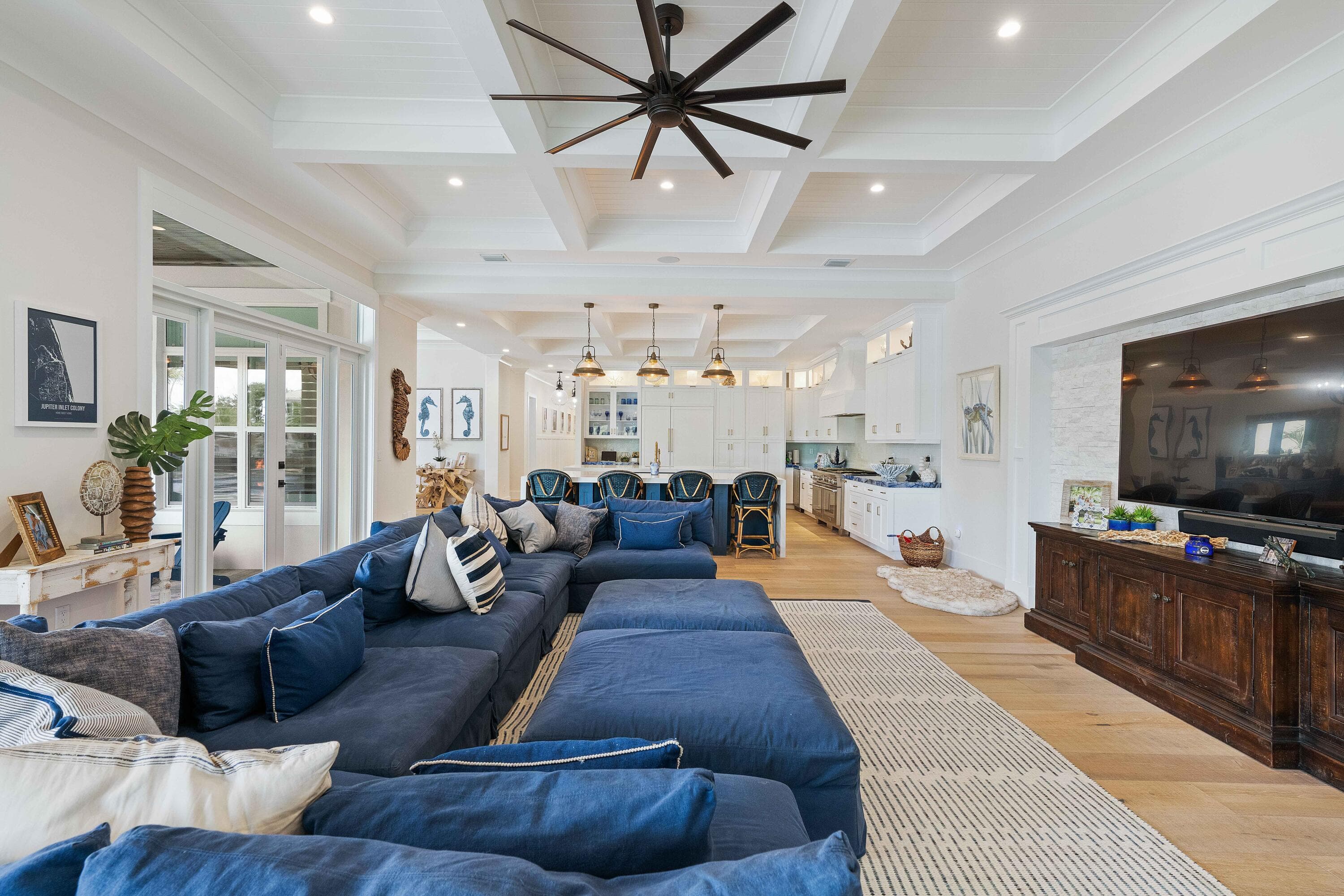 261 Old Jupiter Beach Road, Jupiter, FL 33477 — photo 10 of 97