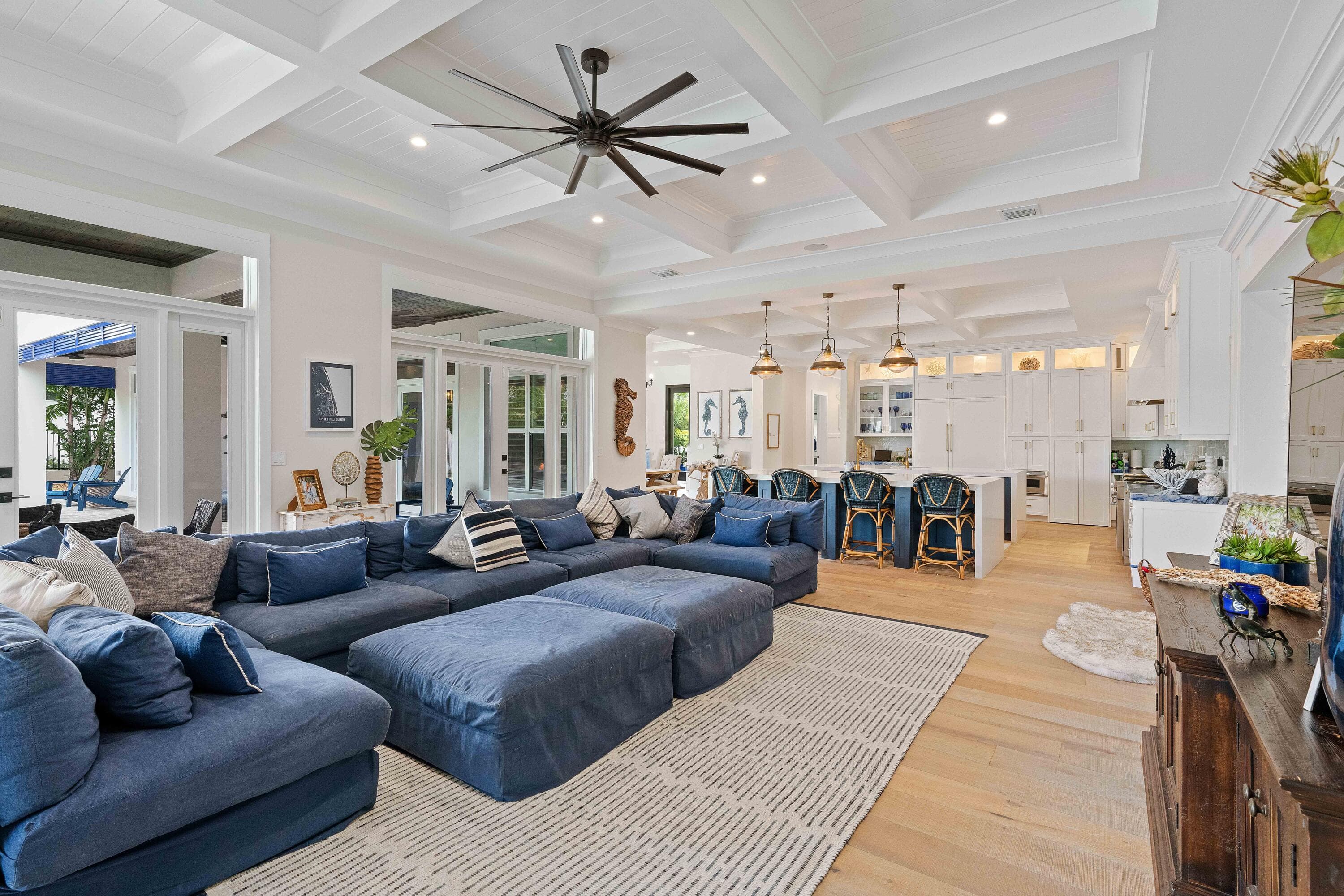 261 Old Jupiter Beach Road, Jupiter, FL 33477 — photo 11 of 97