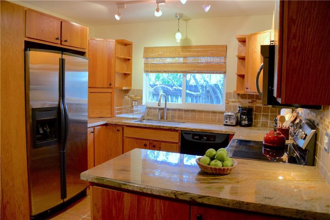 1031 Lincoln Street, Hollywood, FL 33019 — photo 37 of 43