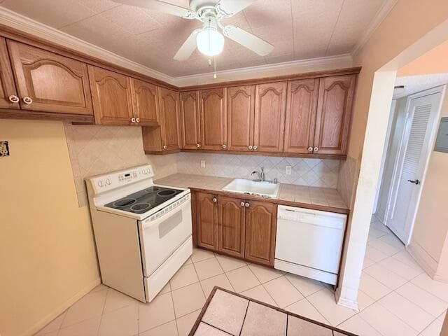 402 Markham S, Deerfield Beach, FL 33442 — photo 1 of 34
