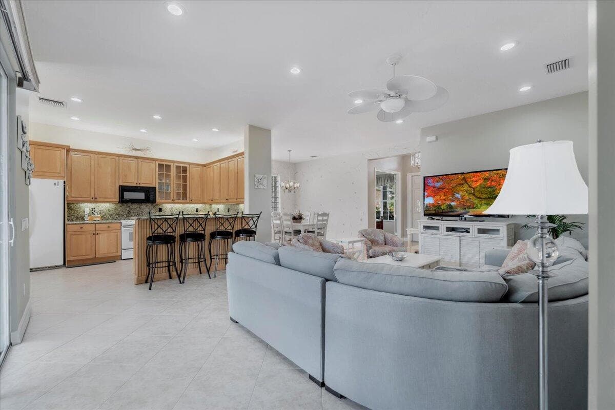 10599 Silverton Lane, Boynton Beach, FL 33437 — photo 15 of 78