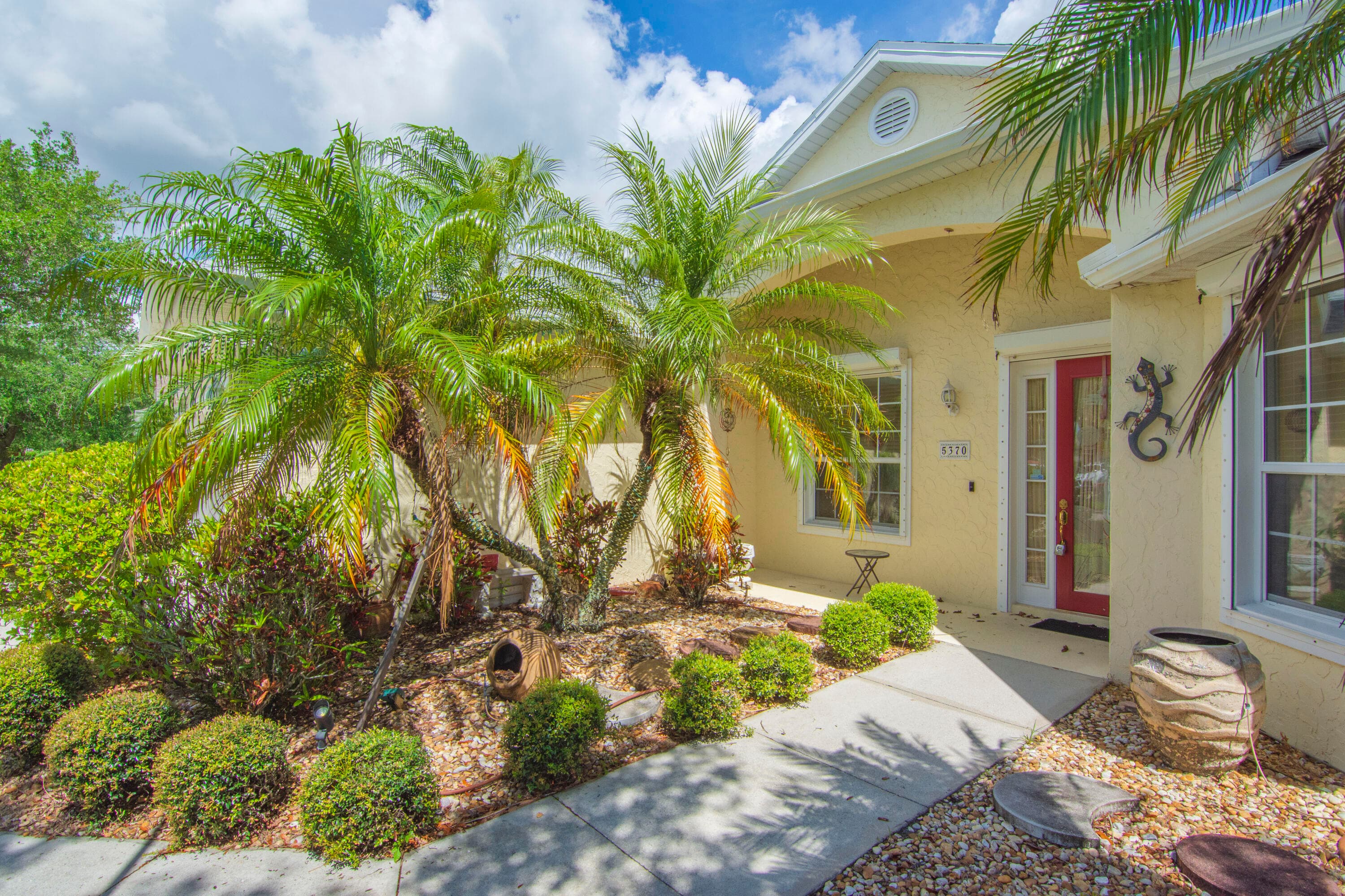 5370 E 1st Square SW, Vero Beach, FL 32968 — photo 4 of 42
