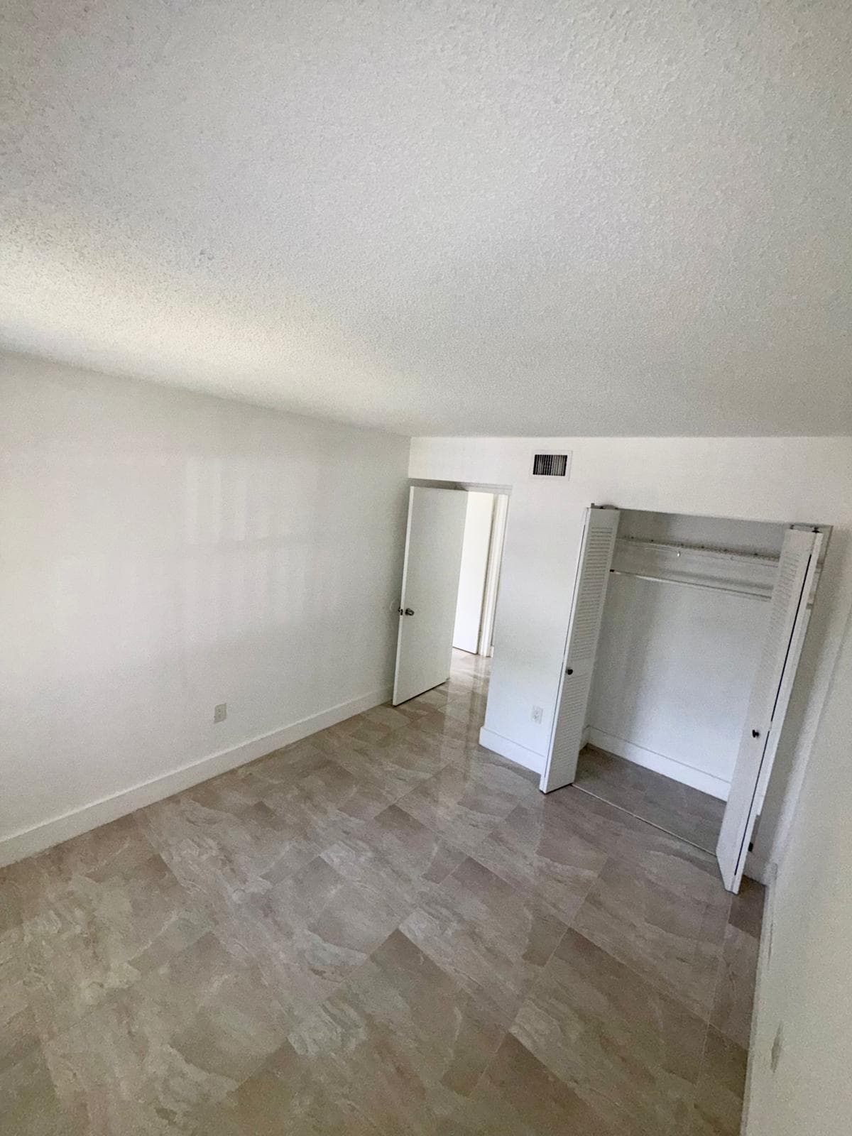 9405 Fontainebleau Boulevard 109, Miami, FL 33172 — photo 12 of 31