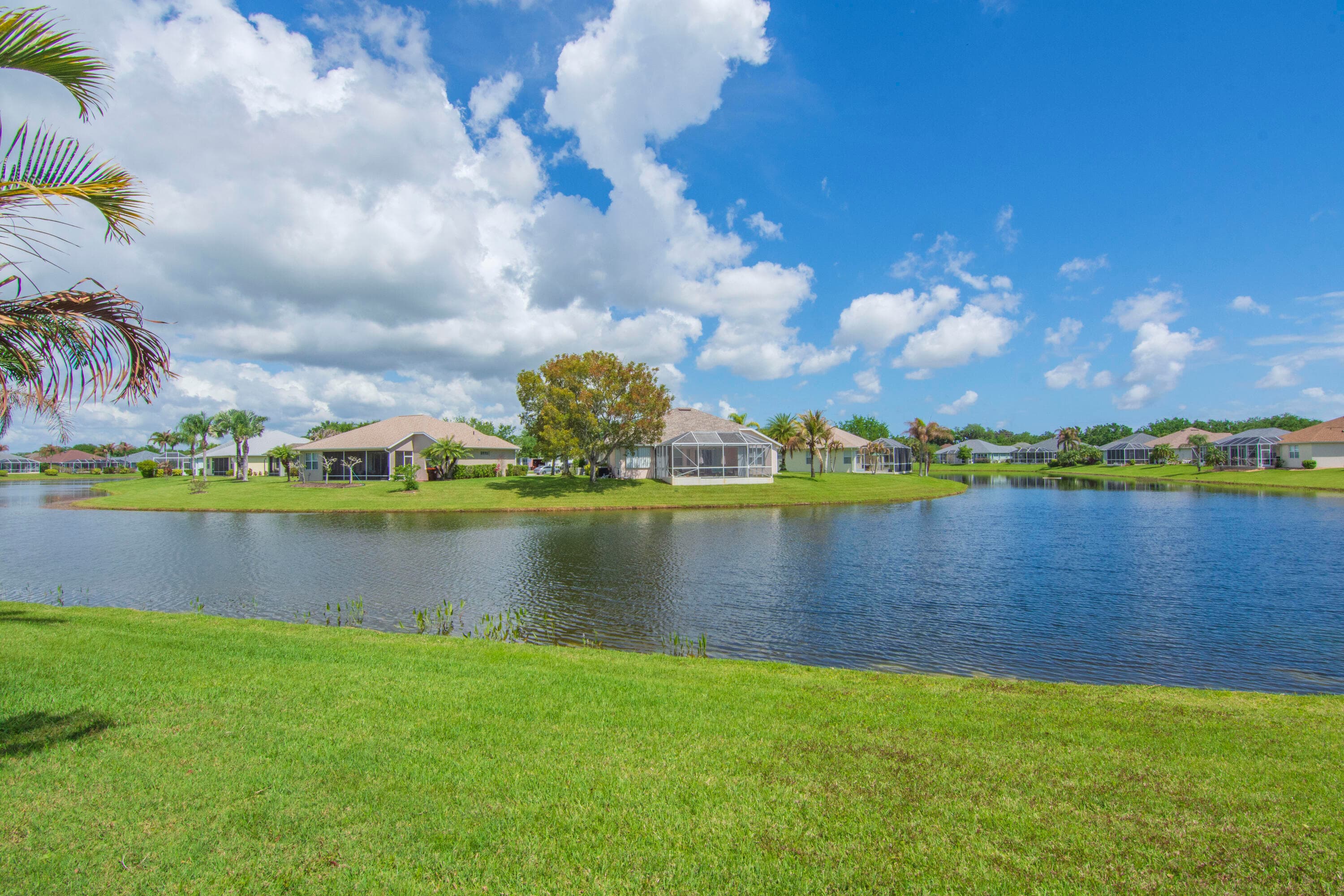 5370 E 1st Square SW, Vero Beach, FL 32968 — photo 5 of 42