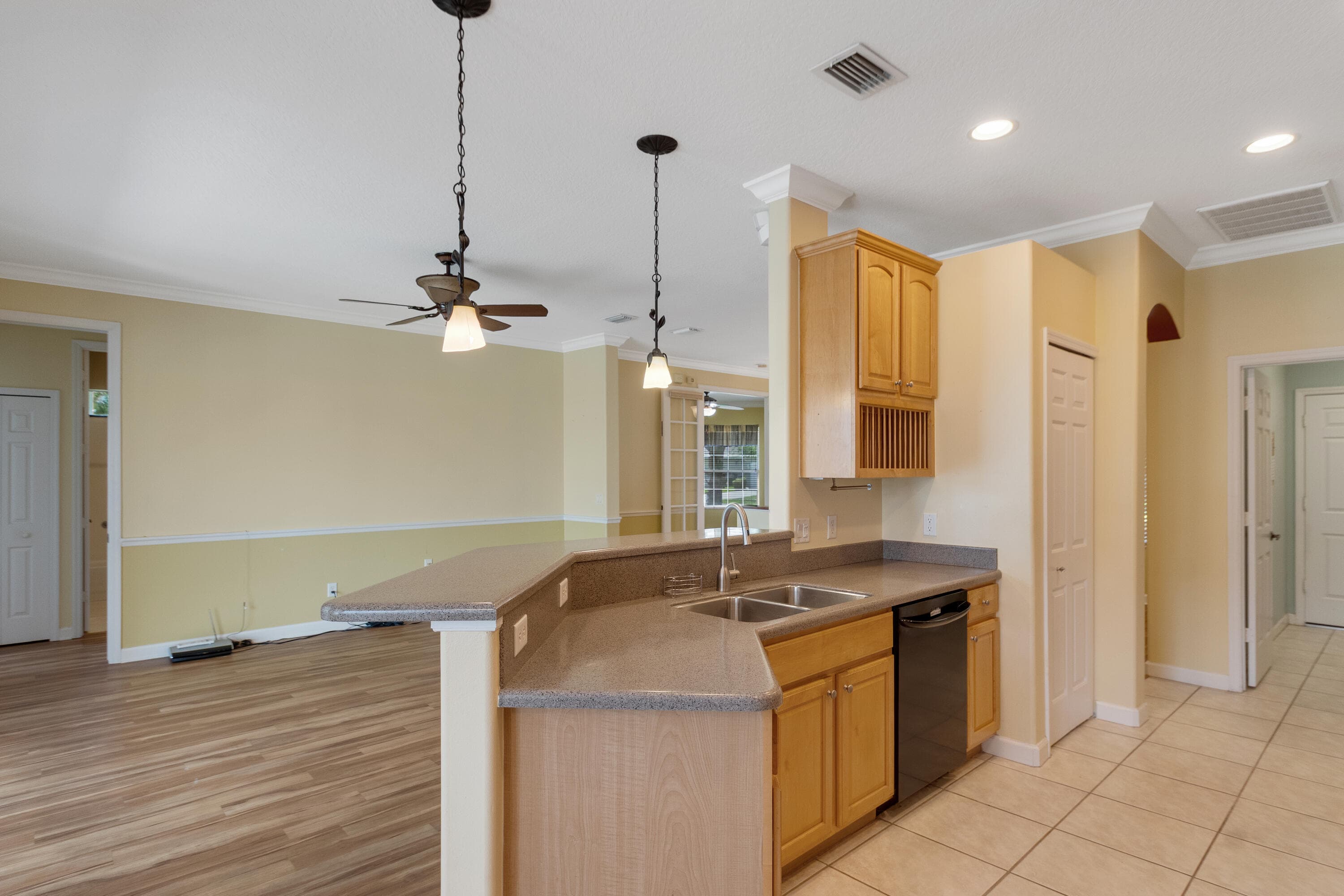5370 E 1st Square SW, Vero Beach, FL 32968 — photo 16 of 42