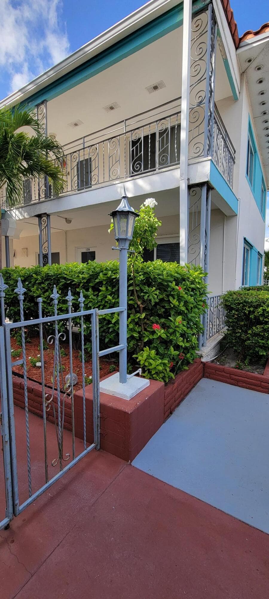 7300 Byron Avenue 12a, Miami Beach, FL 33141 — photo 1 of 20