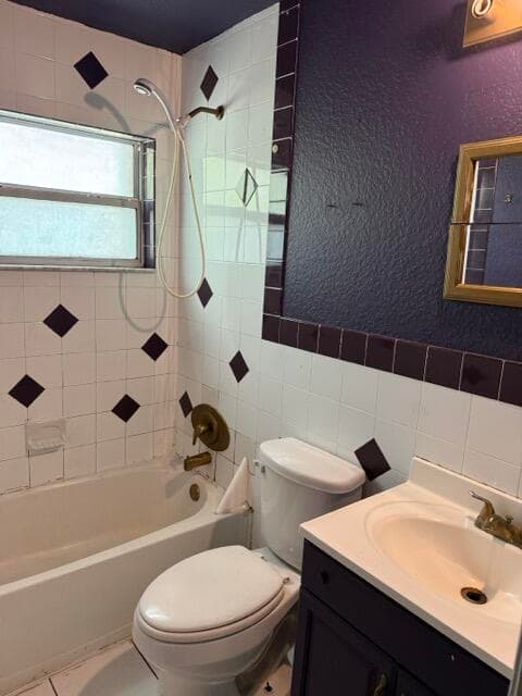 2443 2nd Place SW, Vero Beach, FL 32962 — photo 9 of 21