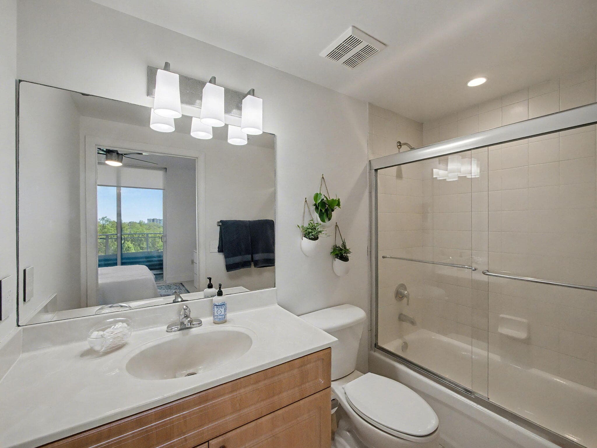 2600 SW 27th Avenue 603, Miami, FL 33133 — photo 15 of 29