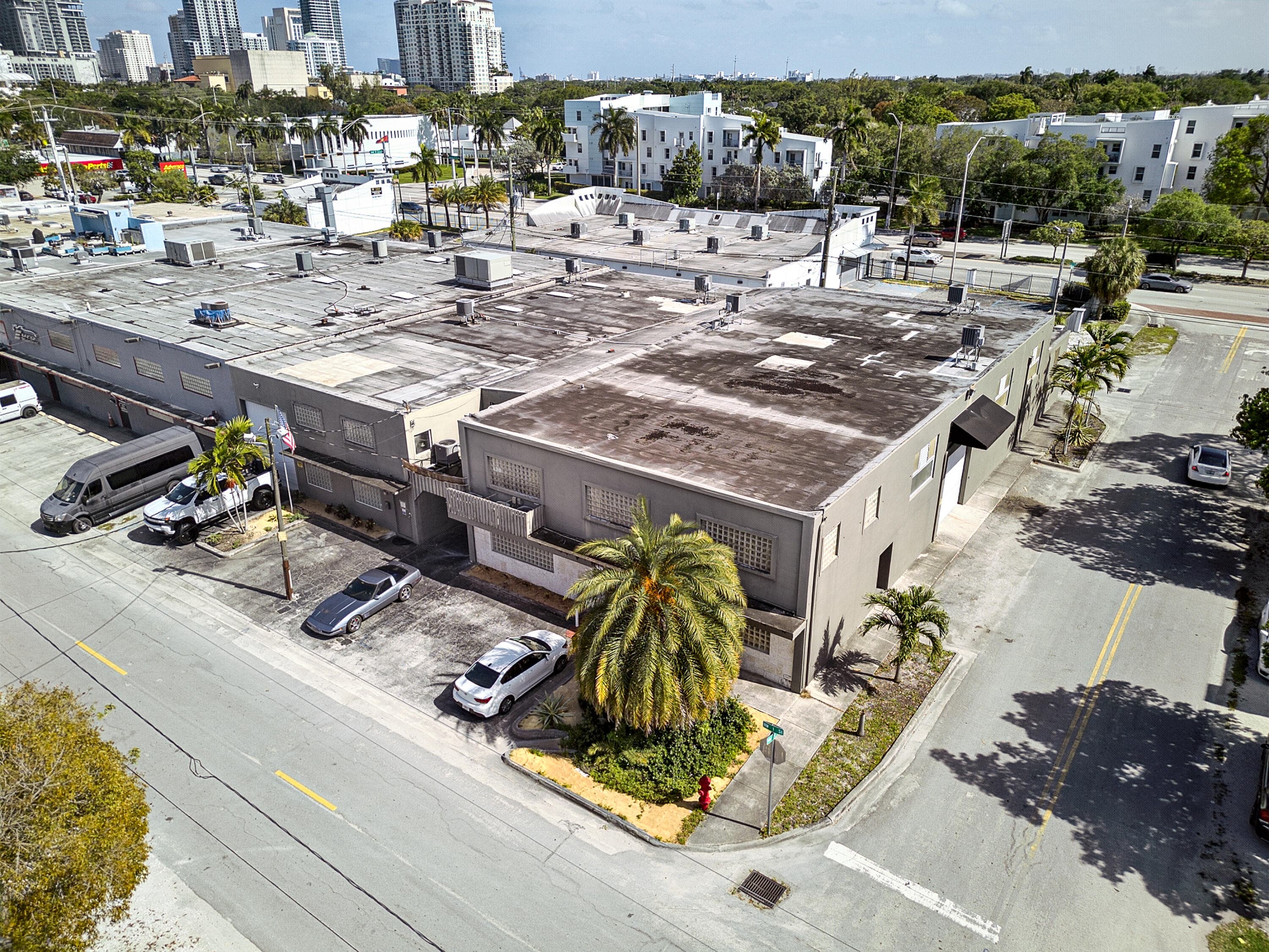 936 NW 1st Street, Fort Lauderdale, FL 33311 — photo 2 of 65