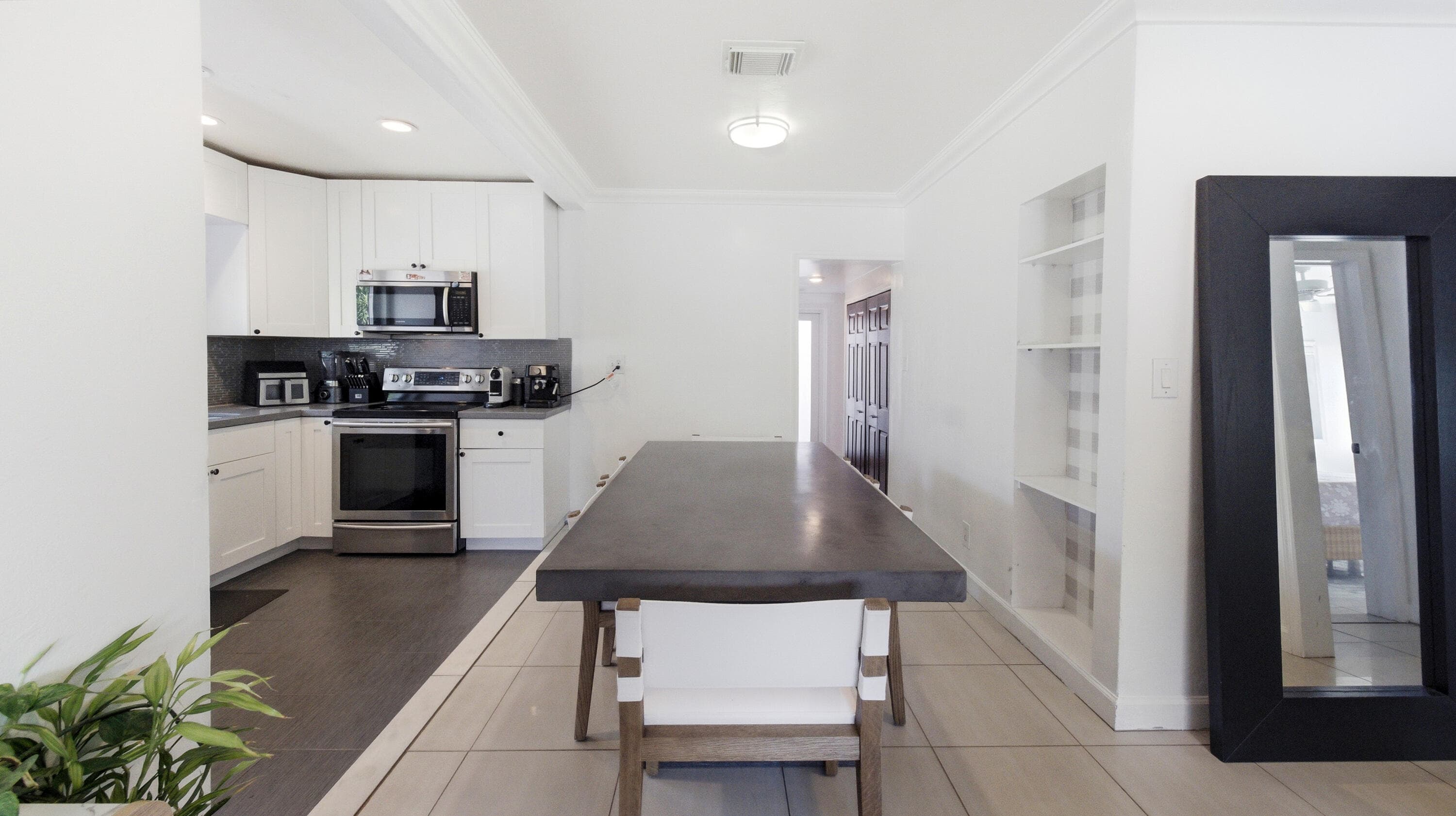 1234 NW 7th Avenue, Fort Lauderdale, FL 33311 — photo 6 of 22