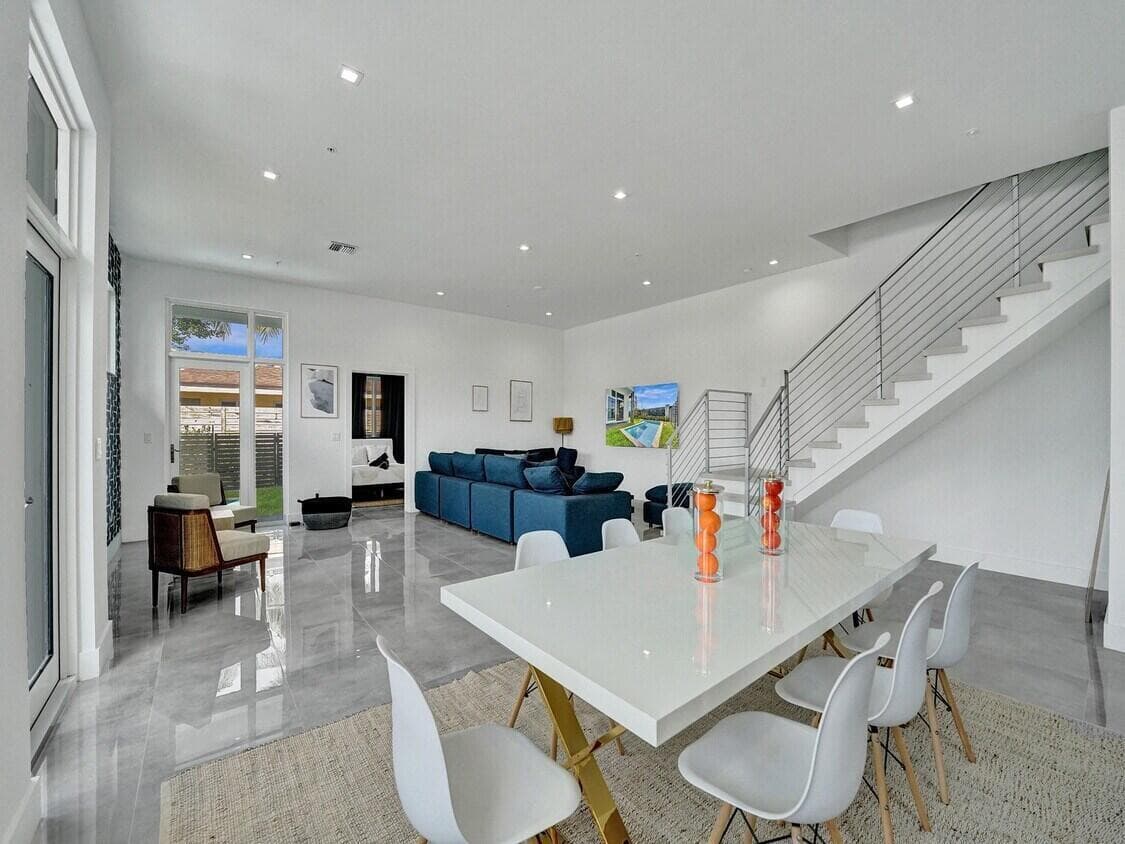 1220 NE 15th Avenue, Fort Lauderdale, FL 33304 — photo 12 of 36