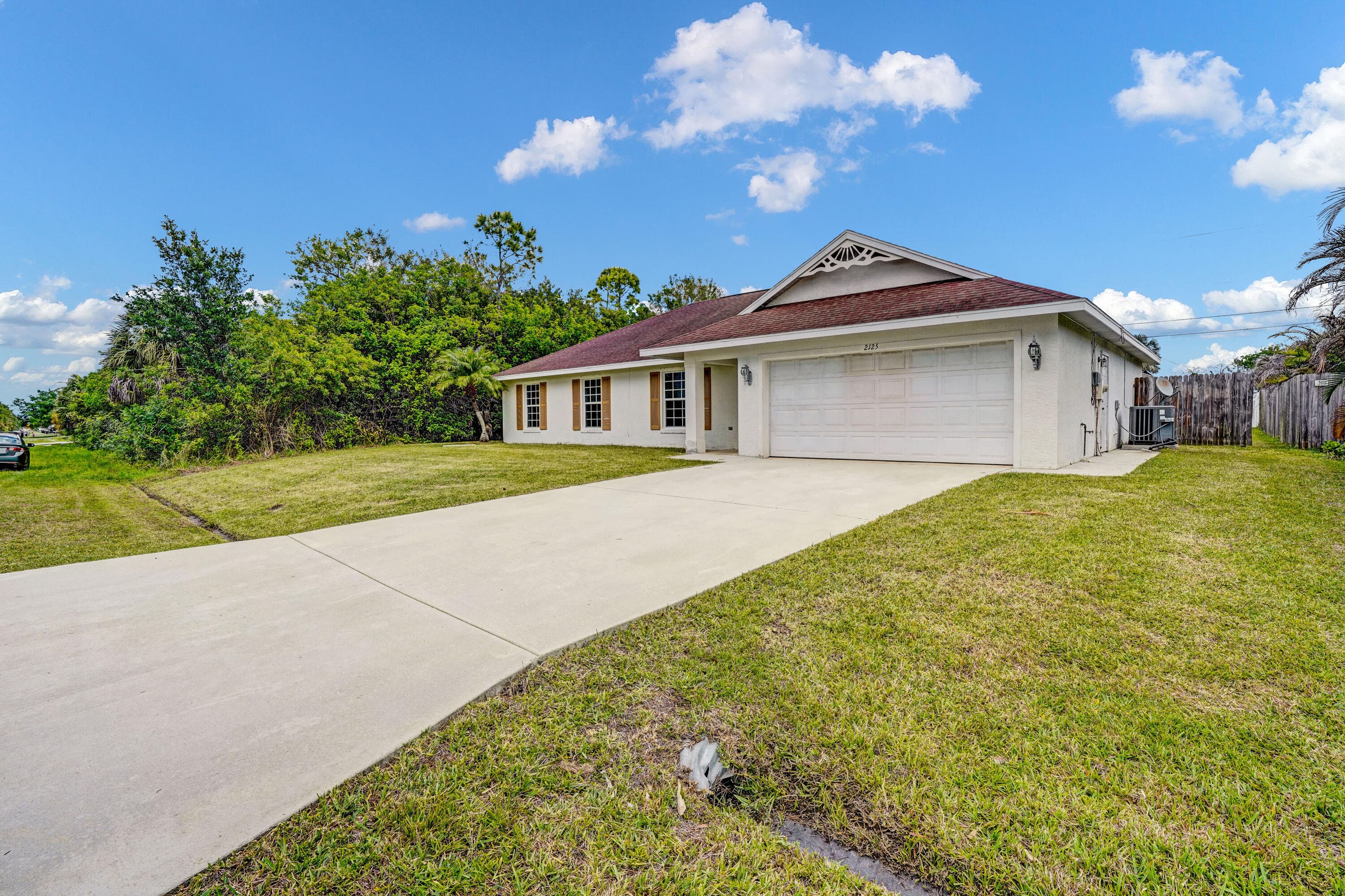 2125 SW Salvatierra Boulevard, Port St. Lucie, FL 34987 — photo 2 of 27