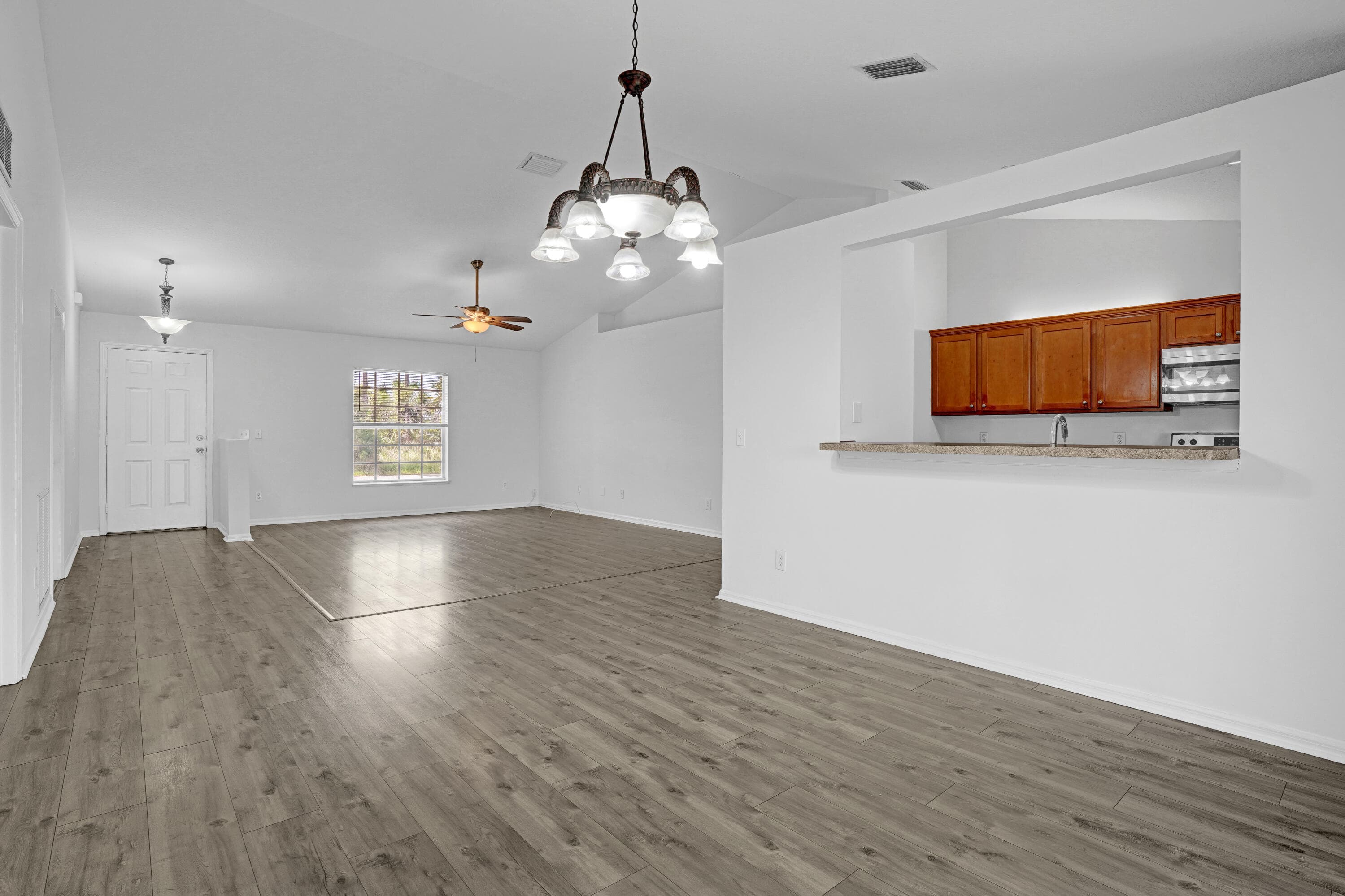 2125 SW Salvatierra Boulevard, Port St. Lucie, FL 34987 — photo 11 of 27