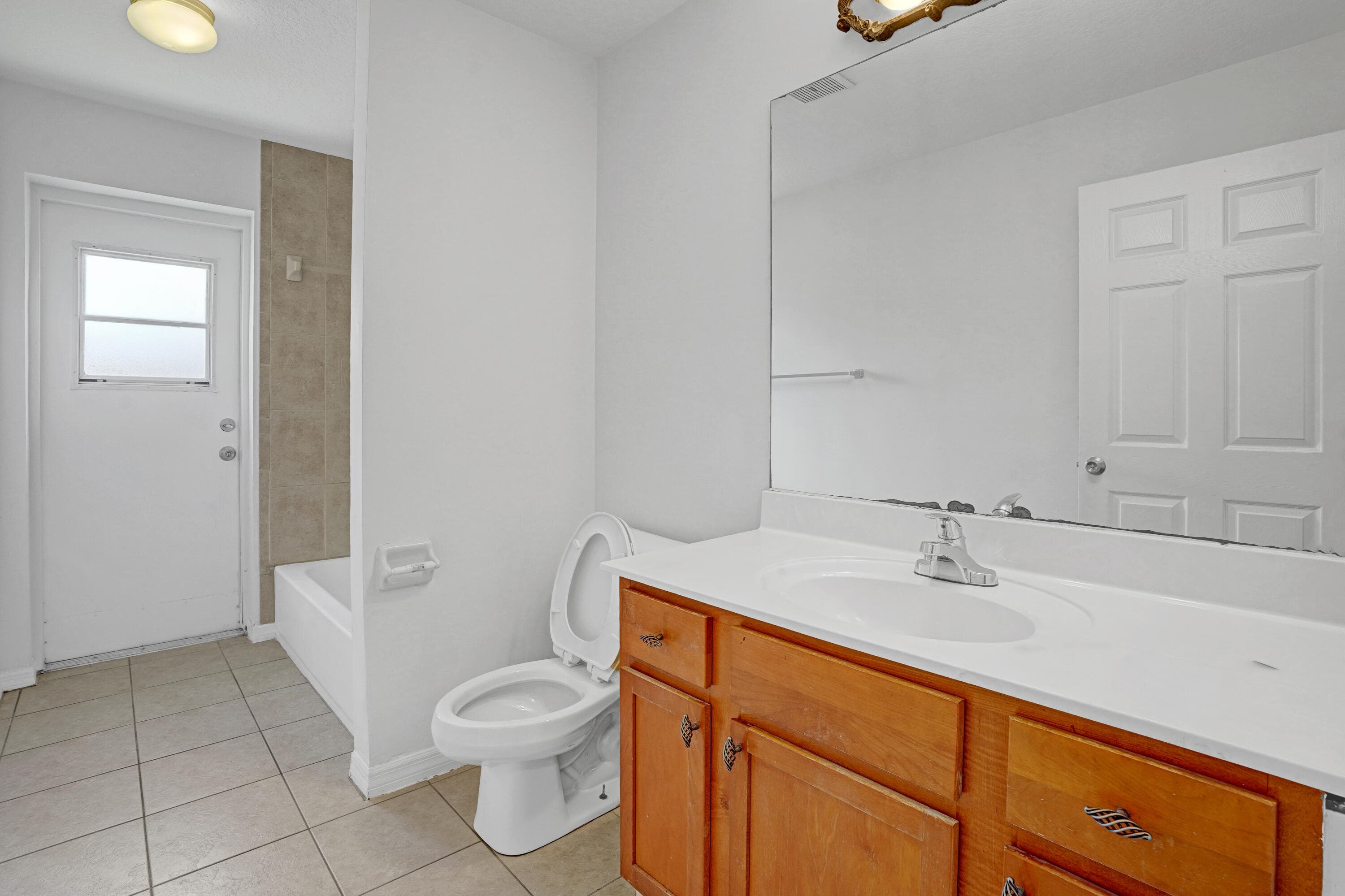 2125 SW Salvatierra Boulevard, Port St. Lucie, FL 34987 — photo 17 of 27