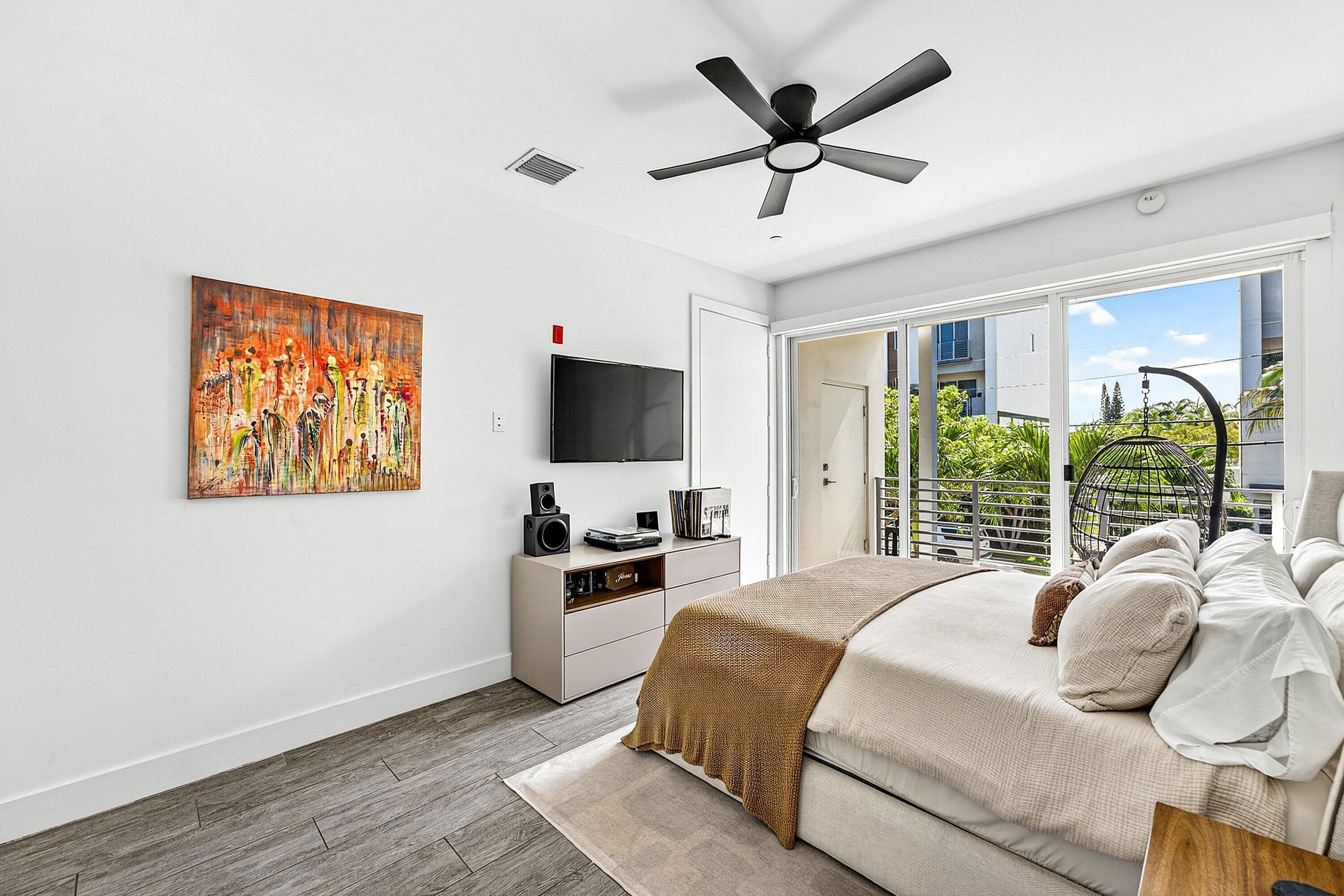 1034 NE 18th Avenue 102, Fort Lauderdale, FL 33304 — photo 11 of 27