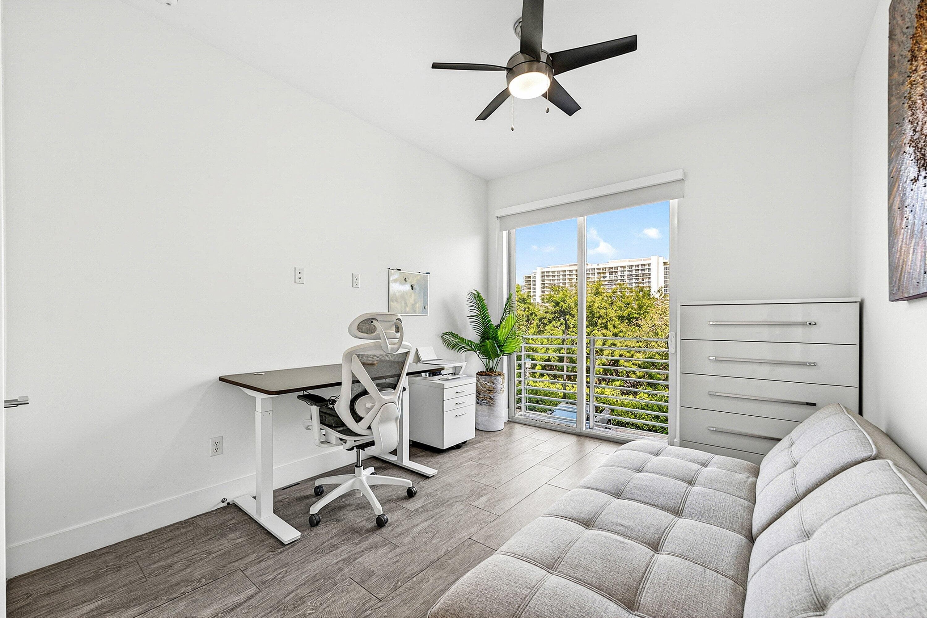 1034 NE 18th Avenue 102, Fort Lauderdale, FL 33304 — photo 15 of 27