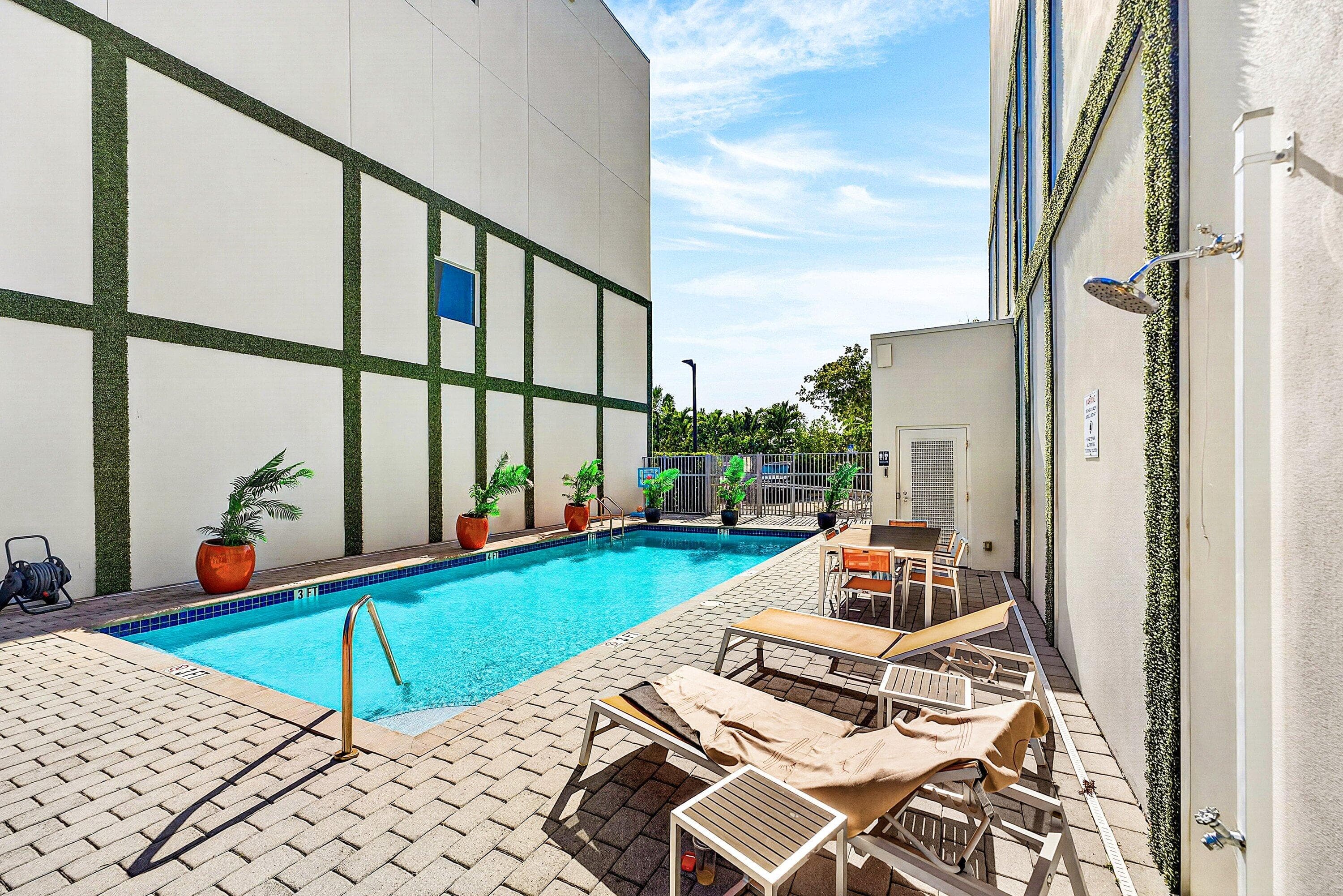 1034 NE 18th Avenue 102, Fort Lauderdale, FL 33304 — photo 25 of 27
