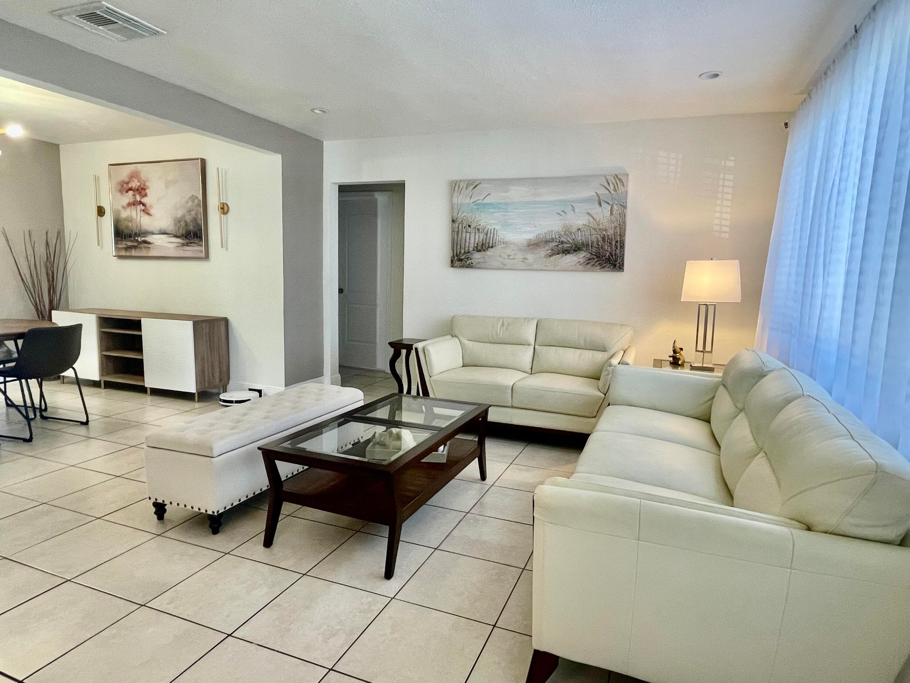 7661 Farragut Street, Hollywood, FL 33024 — photo 11 of 47