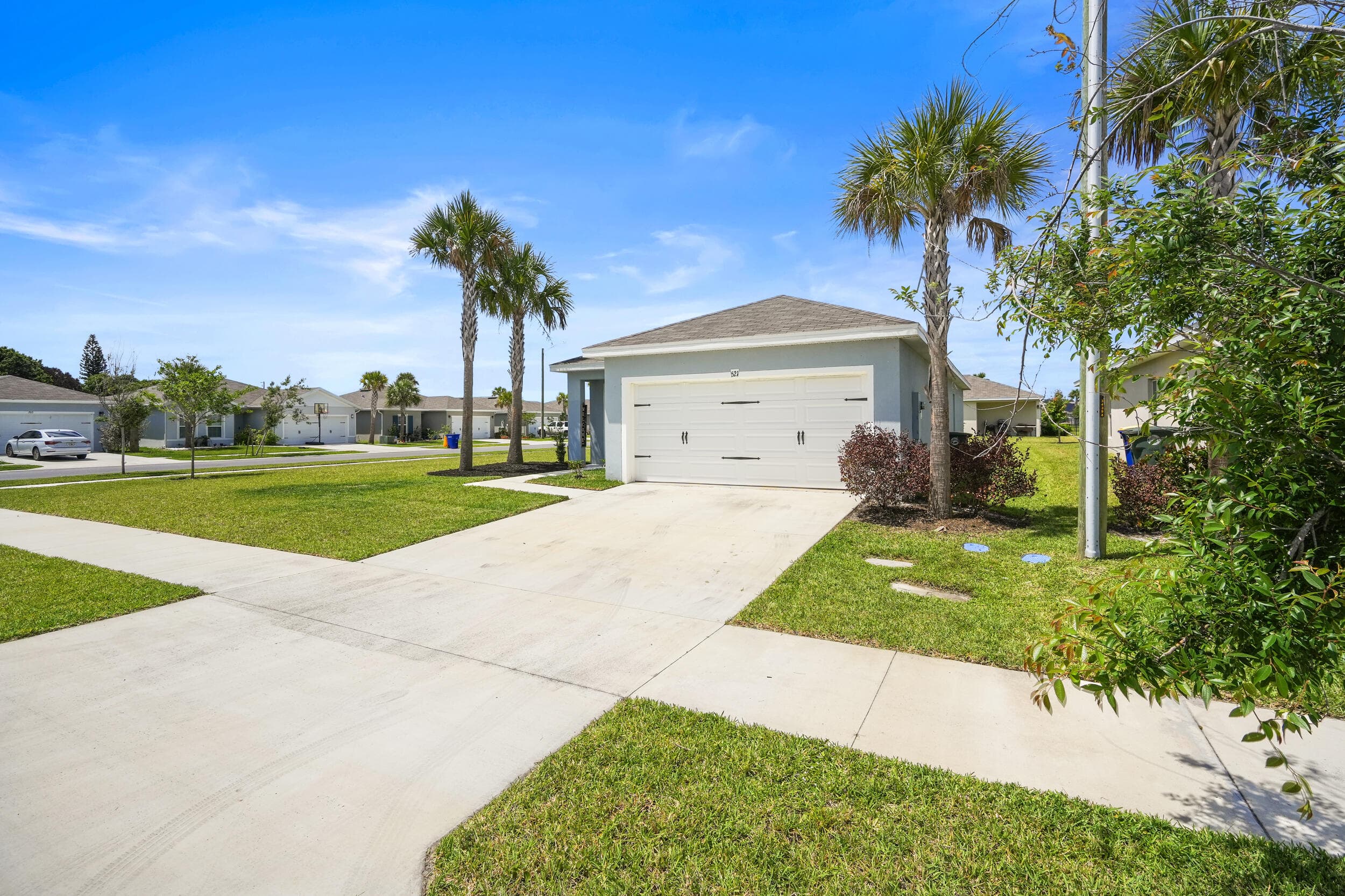 521 Cherimoya Street, Fort Pierce, FL 34981 — photo 5 of 48