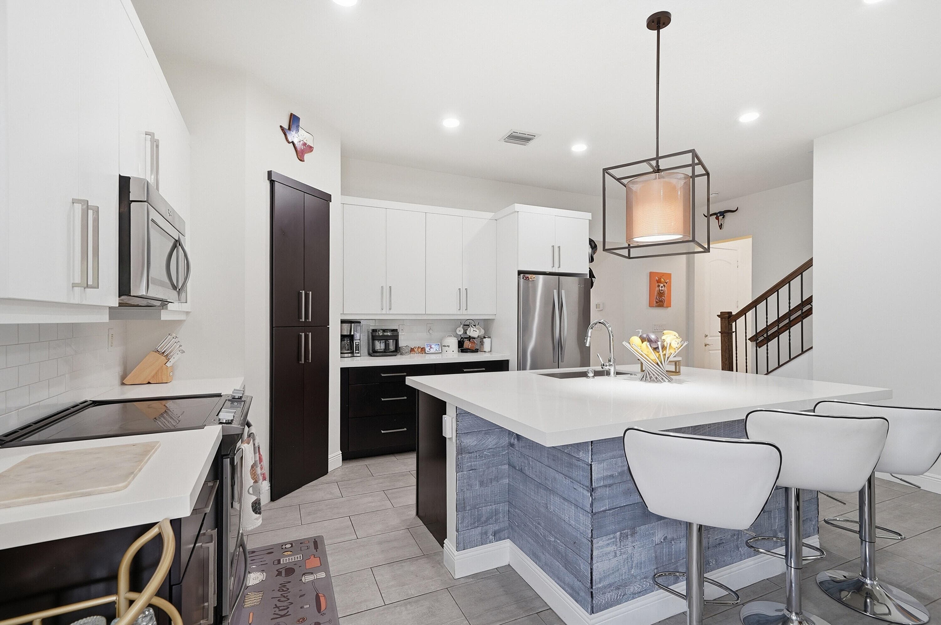 15155 SW 176th Lane, Miami, FL 33187 — photo 14 of 57