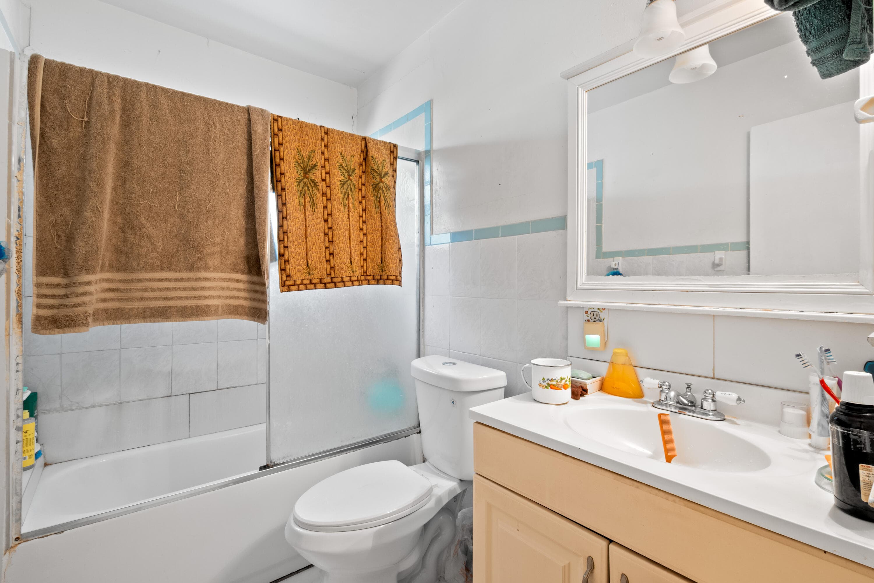 426 NE 166th Street 2, North Miami Beach, FL 33162 — photo 27 of 37