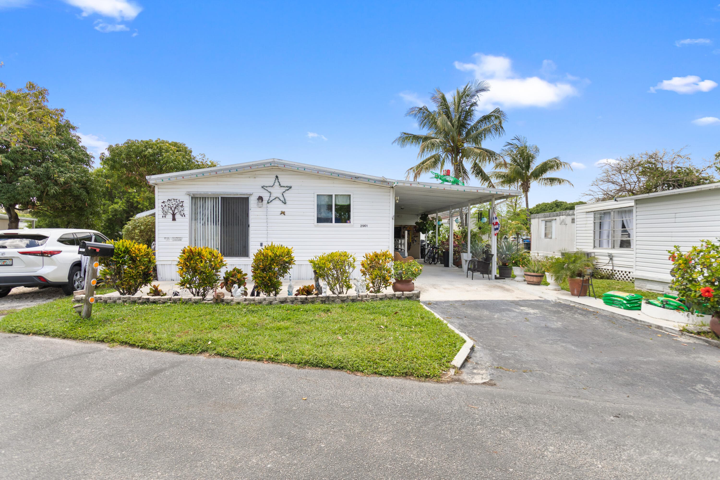 2961 SW 52nd Terrace, Davie, FL 33314 — photo 17 of 47