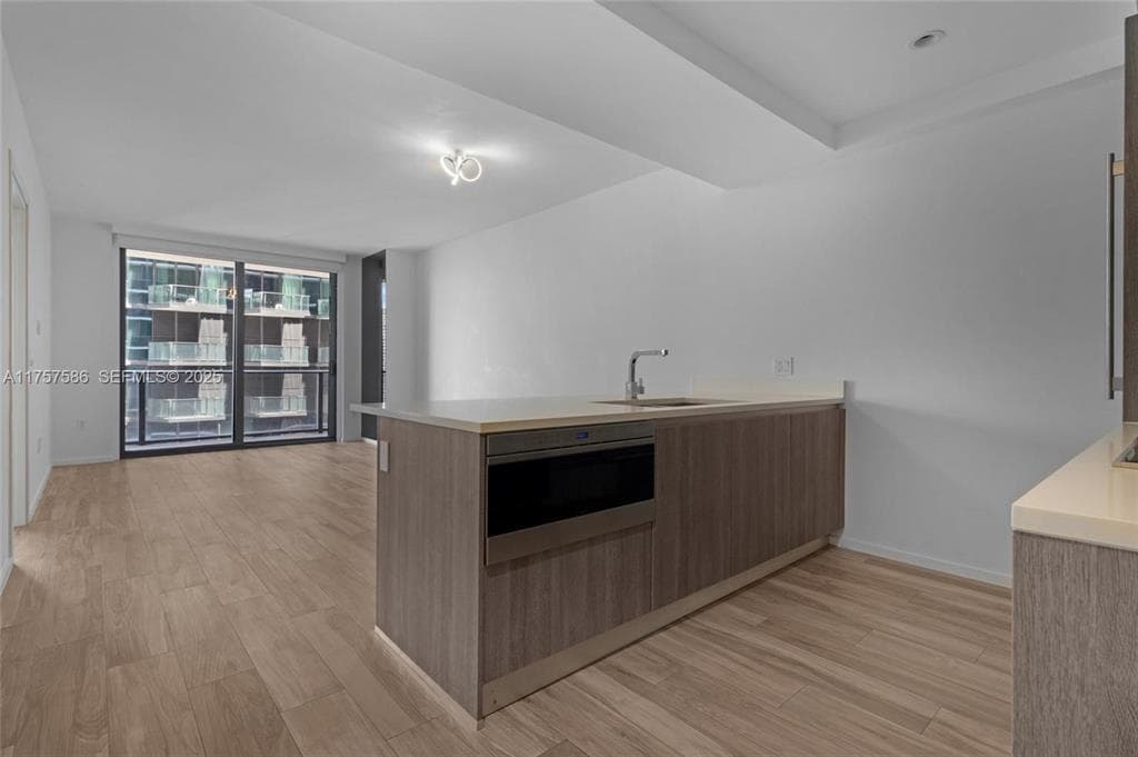 801 S Miami Avenue 2508, Miami, FL 33131 — photo 5 of 25