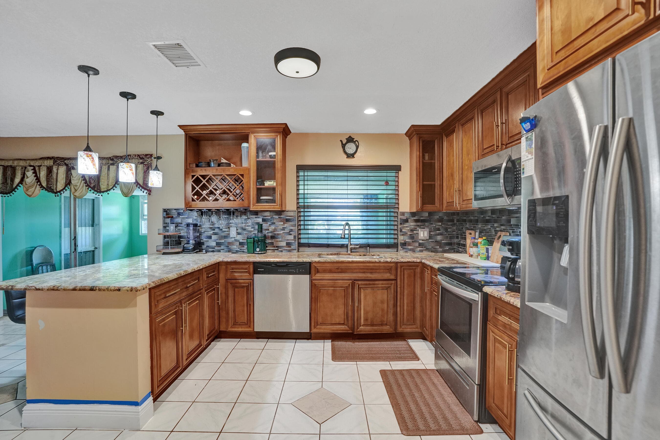6540 SW 7th Street, Margate, FL 33068 — photo 7 of 38