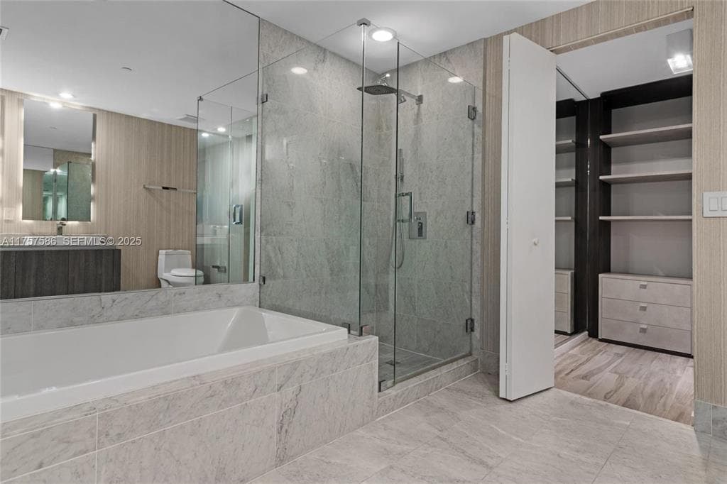 801 S Miami Avenue 2508, Miami, FL 33131 — photo 13 of 25