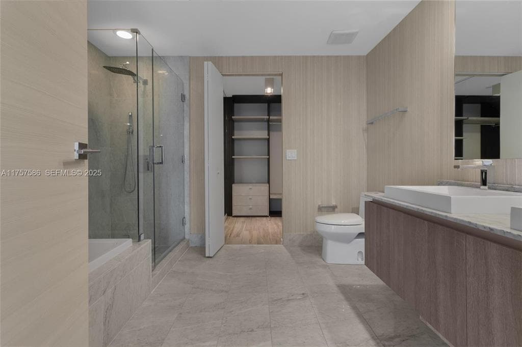 801 S Miami Avenue 2508, Miami, FL 33131 — photo 12 of 25