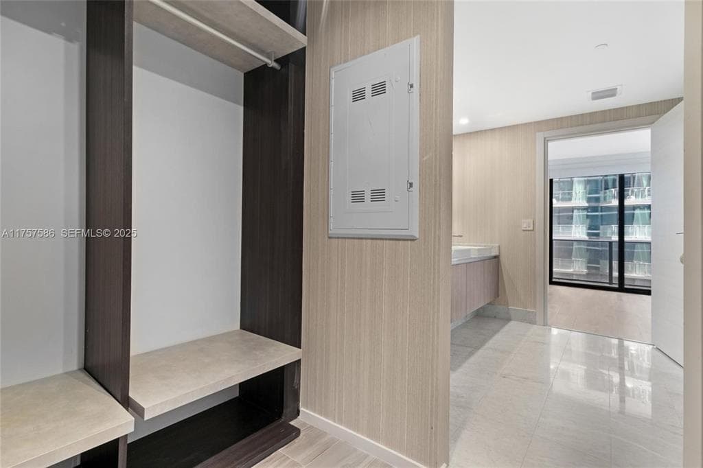 801 S Miami Avenue 2508, Miami, FL 33131 — photo 11 of 25
