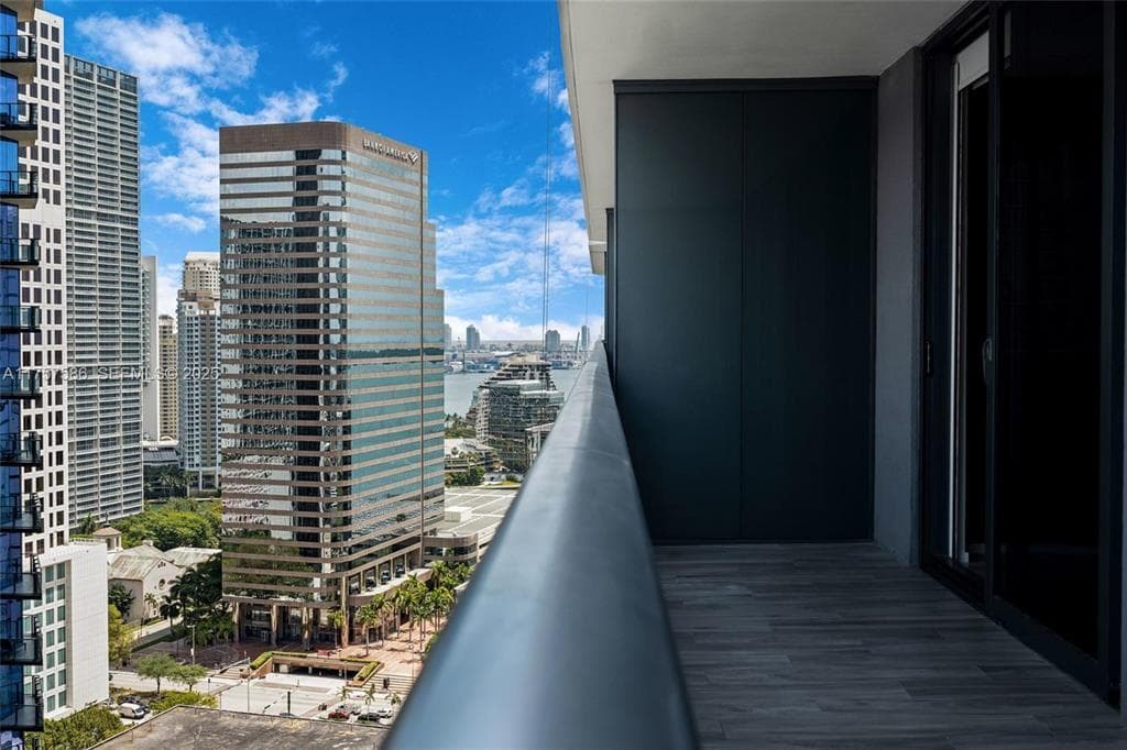 801 S Miami Avenue 2508, Miami, FL 33131 — photo 14 of 25
