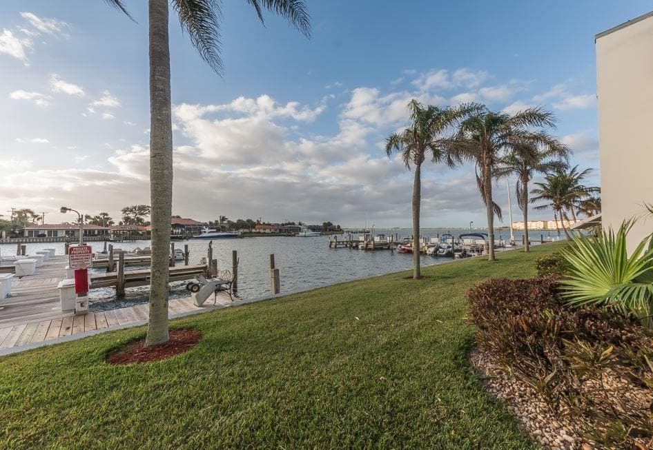 1315 Bayshore Drive 204, Fort Pierce, FL 34949 — photo 3 of 20