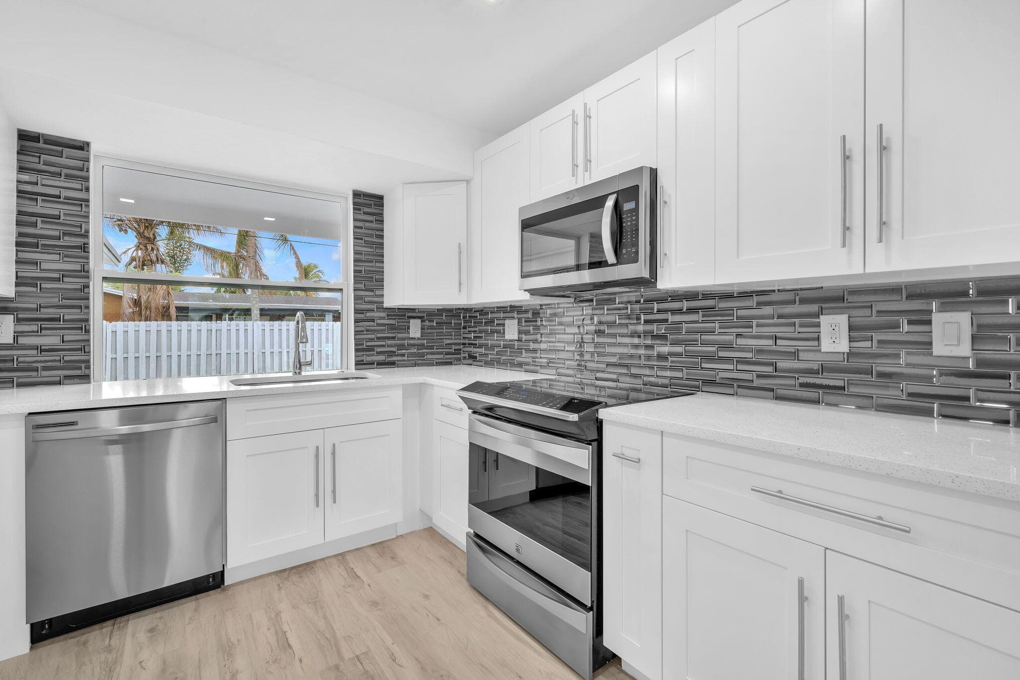 9490 NW 20th Place, Sunrise, FL 33322 — photo 11 of 69