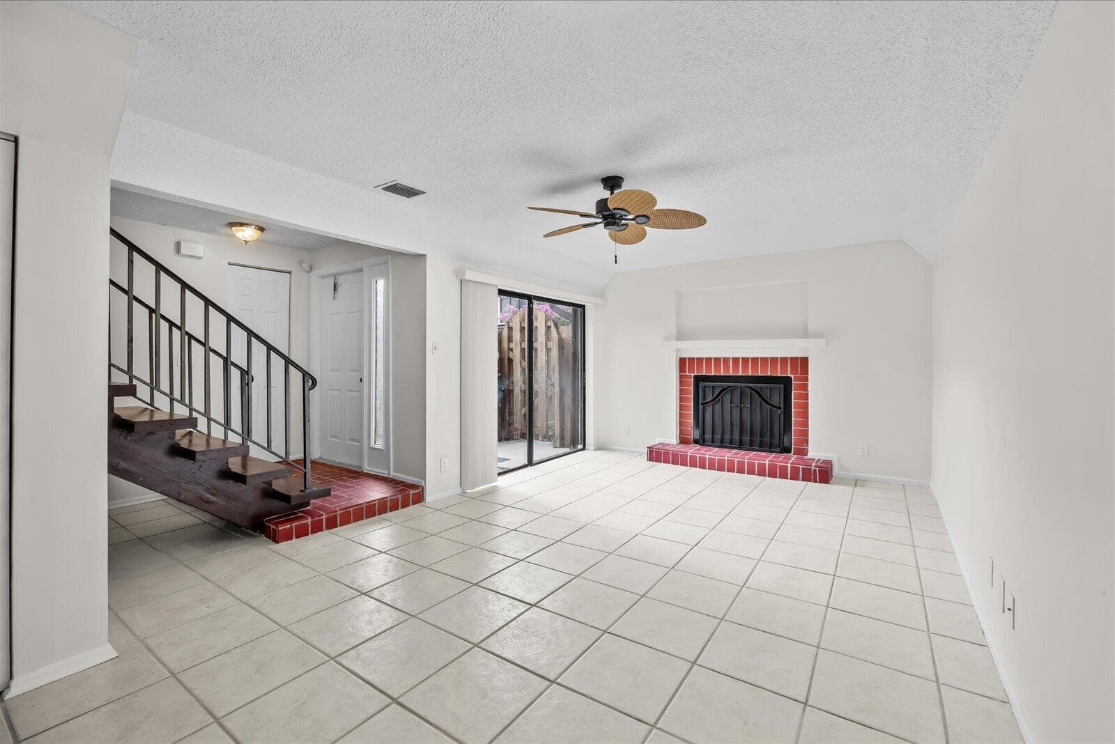 3548 Gardens East Drive B, Palm Beach Gardens, FL 33410 — photo 7 of 31
