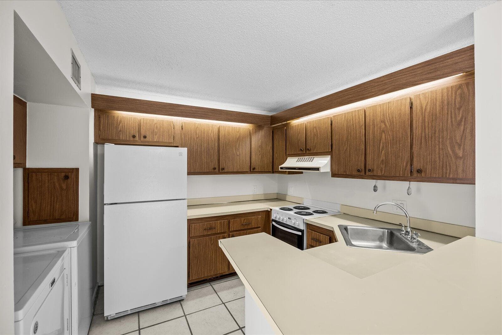 3548 Gardens East Drive B, Palm Beach Gardens, FL 33410 — photo 11 of 31