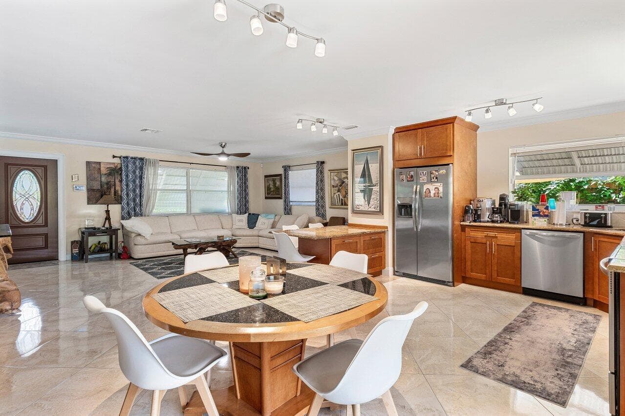 1650 NE 3rd Avenue, Delray Beach, FL 33444 — photo 6 of 27