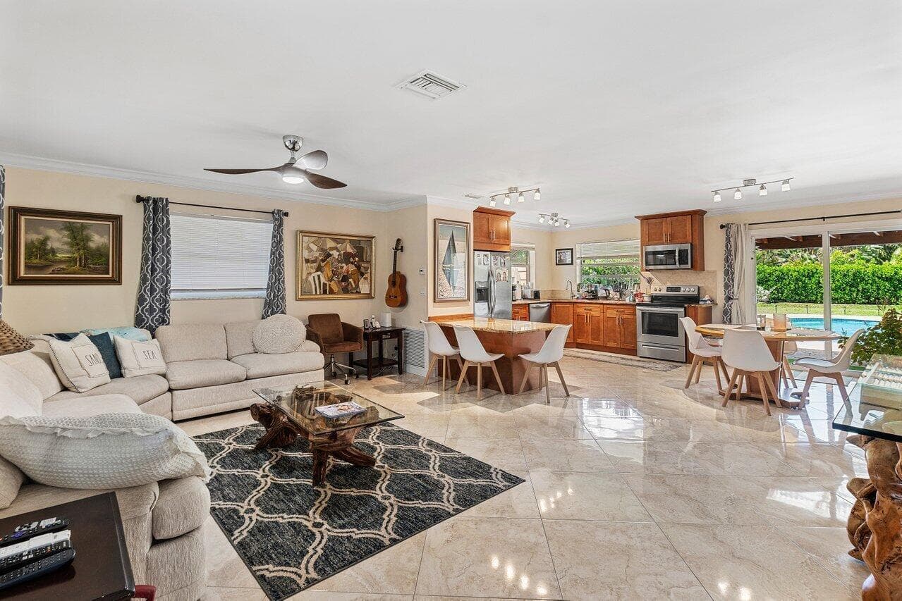 1650 NE 3rd Avenue, Delray Beach, FL 33444 — photo 9 of 27