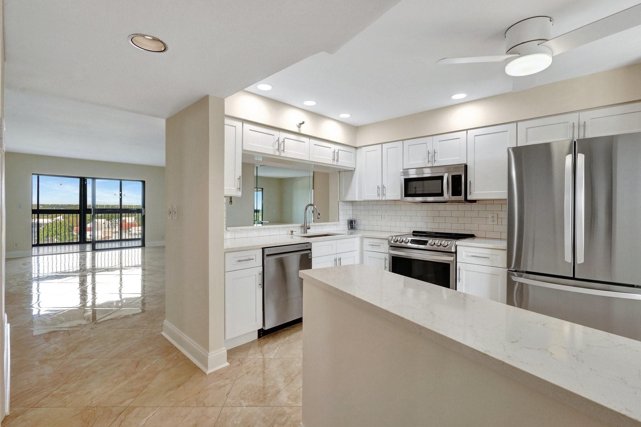 14460 Strathmore Lane 807, Delray Beach, FL 33446 — photo 1 of 27